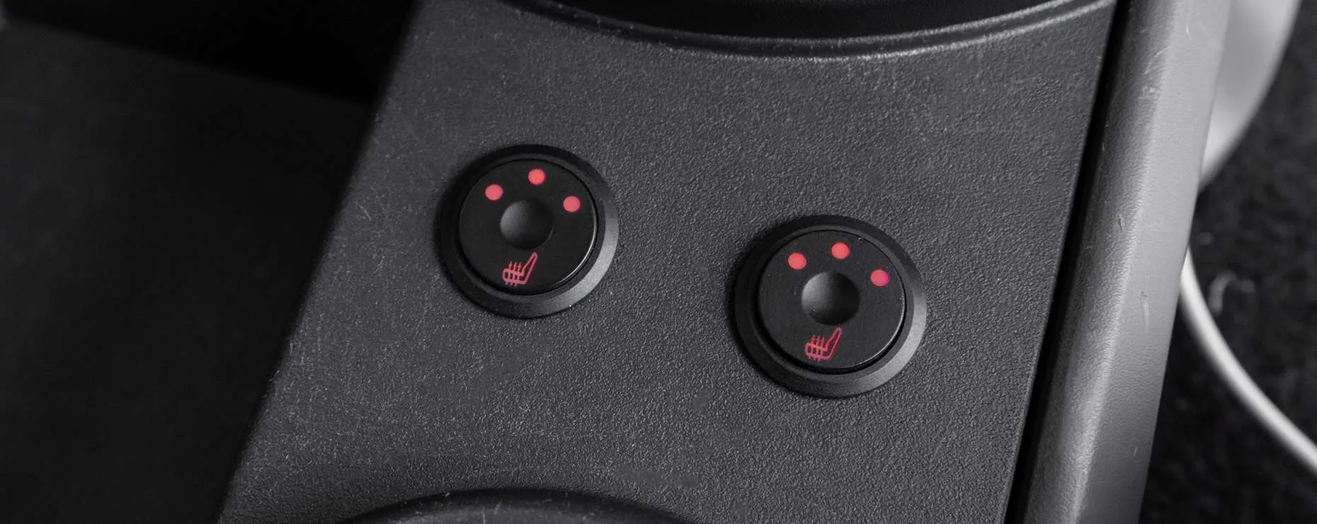 Round switch placement in Manual Jeep Wrangler JK