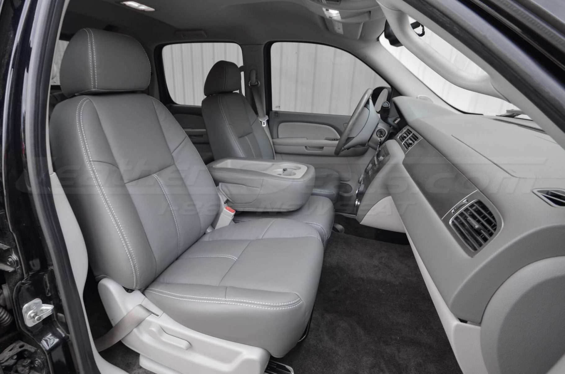 2007-2013 Chevrolet Avalanche with Light Grey leather Seats - Installed - Middle Console Seat down