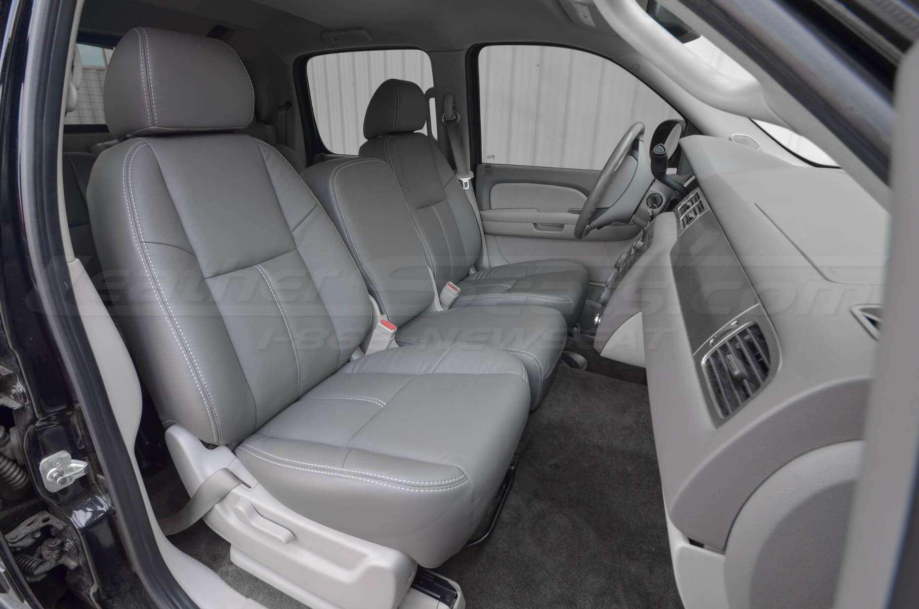 2007-2013 Chevrolet Avalanche with Light Grey leather Seats - Installed - Middle Console Seat up
