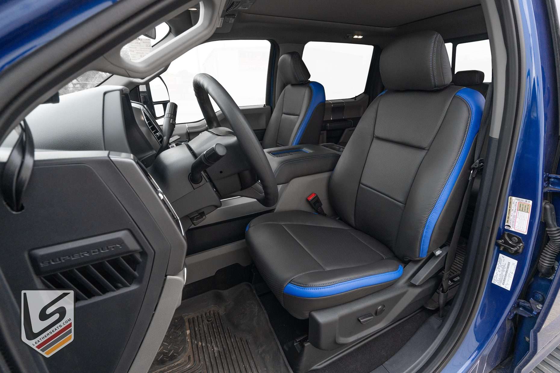 Ford F-250 Crew Cab with Two-Tone installed leather seats - Front driver seat