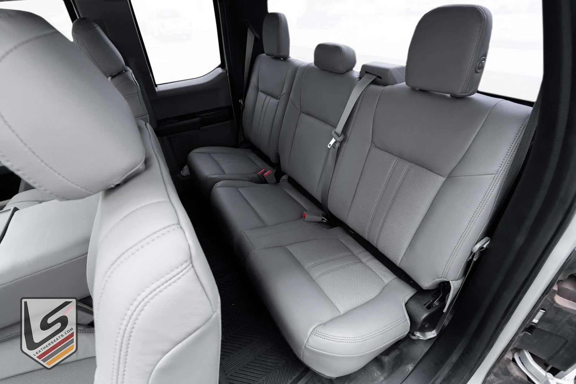 Ford F-150 SuperCab with installed leather seats - Rear seats driver side