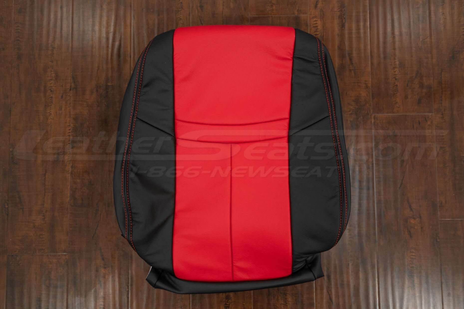 Black and Bright Red backrest uphlstery for Nissan Rogue SUV
