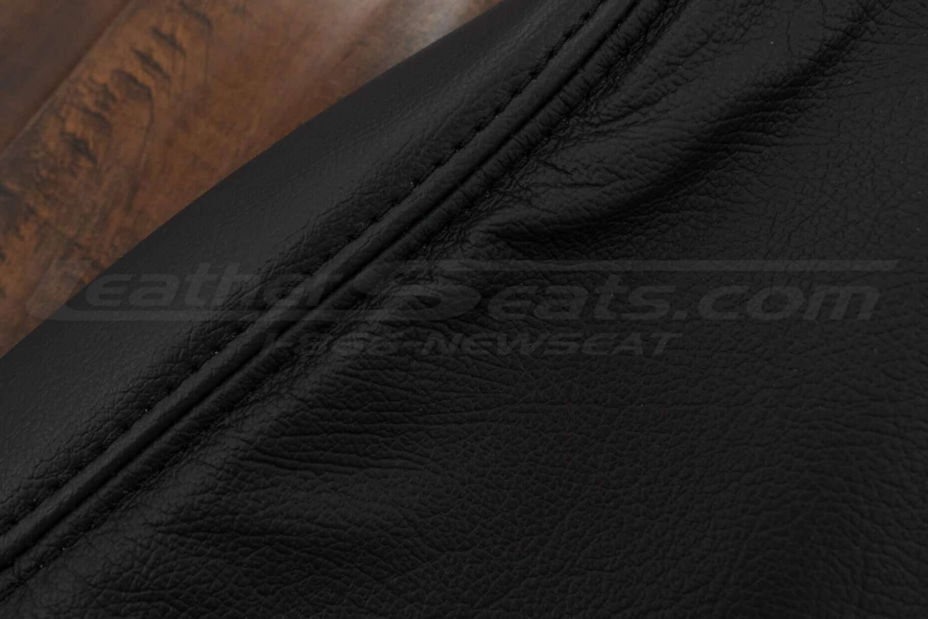 Matching Black double-stitching