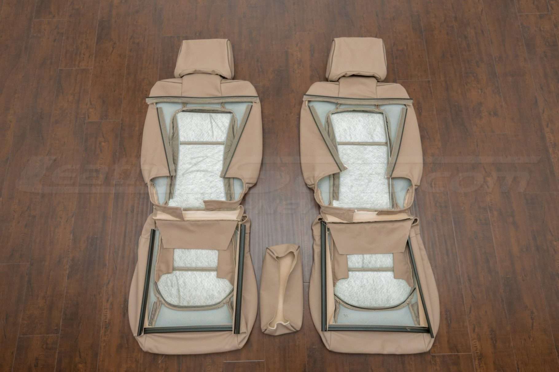 Back view of front seats and console lid cover