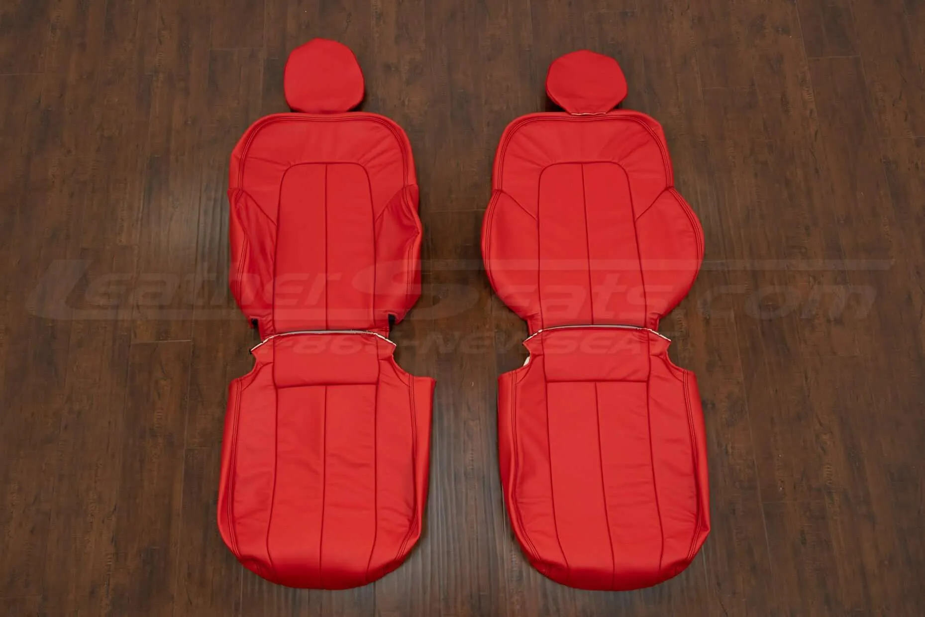 05-07 Chrysler Crossfire Leather seat Kit - Bright red - Front seat upholsery