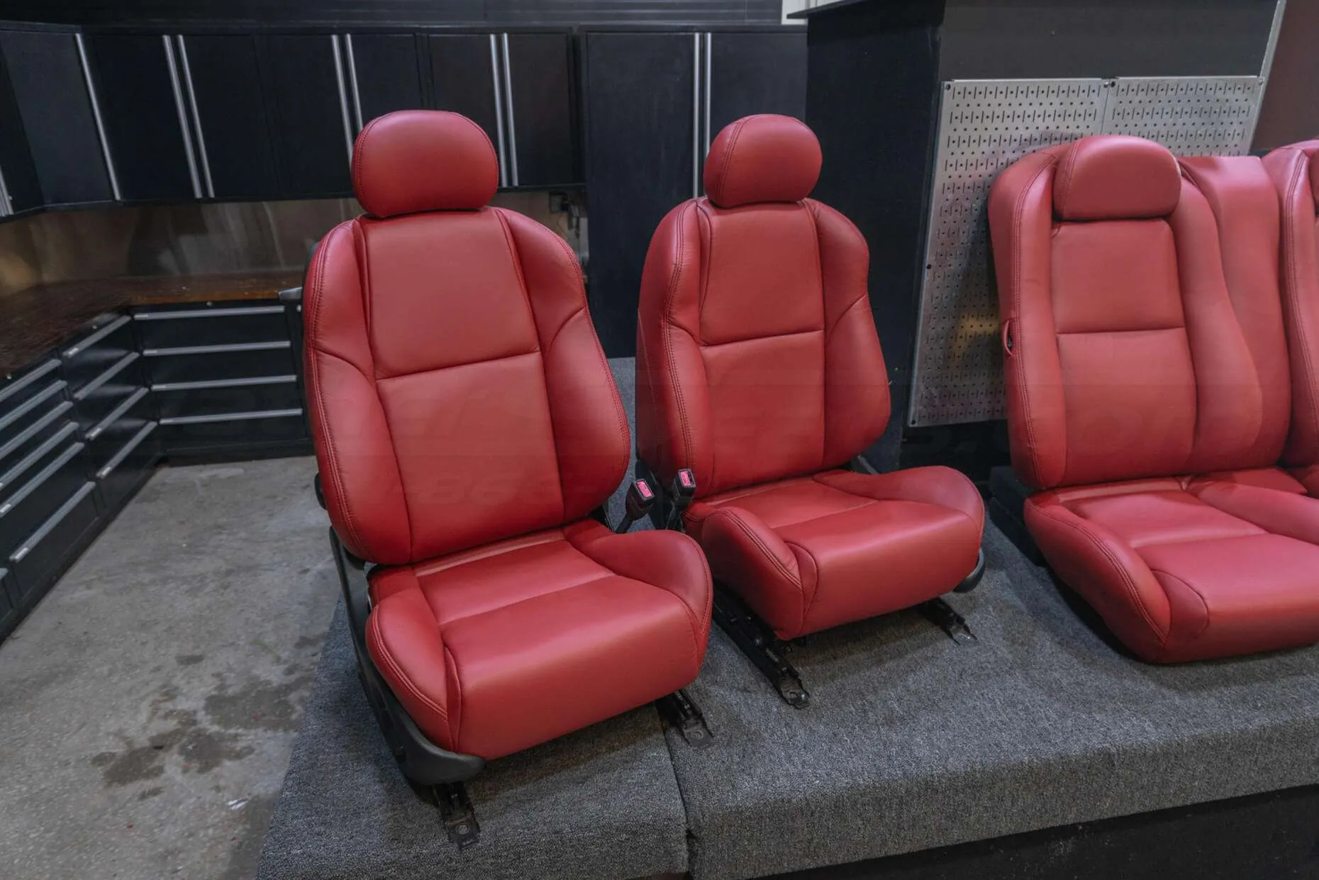 Side view of Cardinal Red Pontiac GTO leather seats