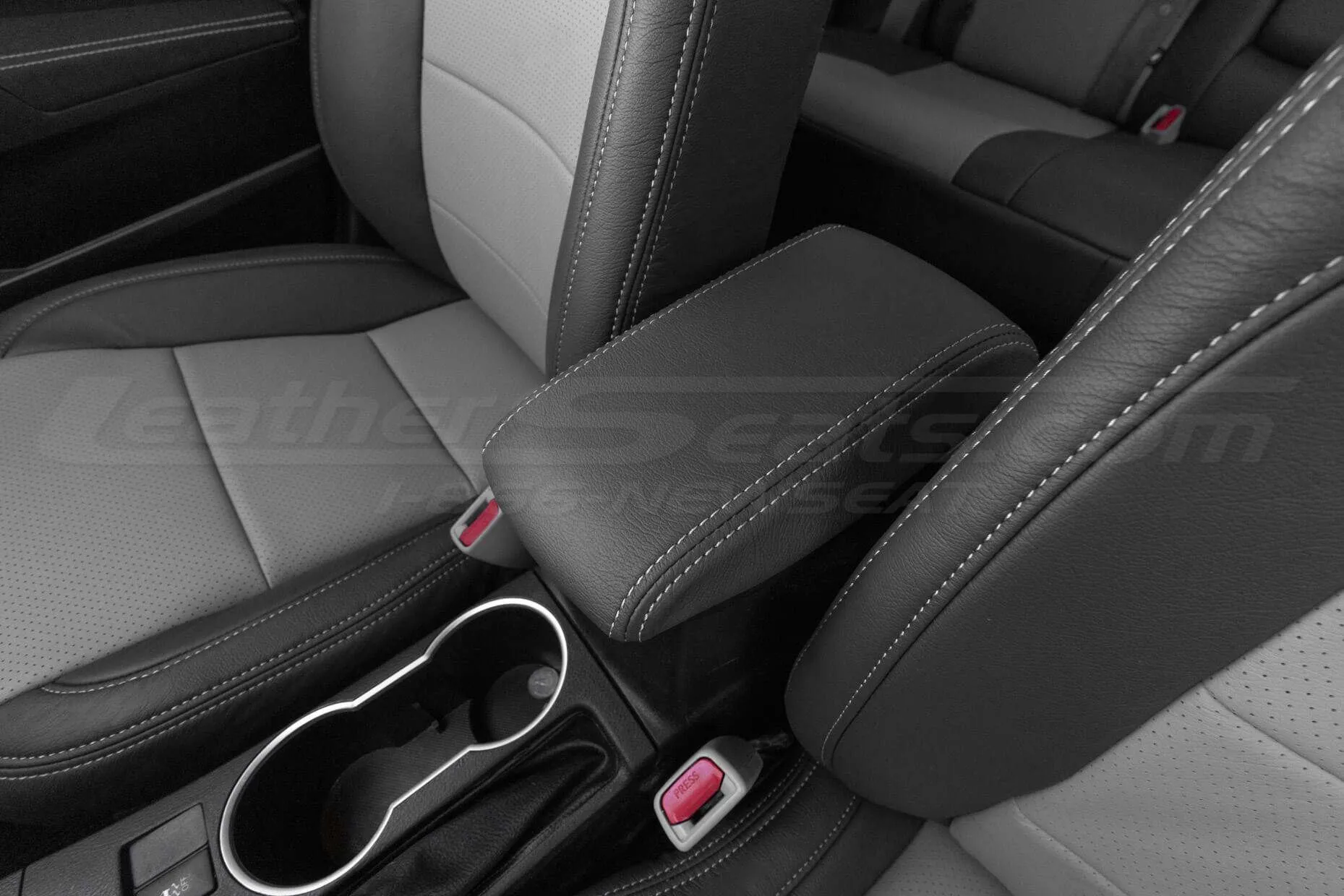 Leather console lid with contrasting stitching for Toyota Corolla