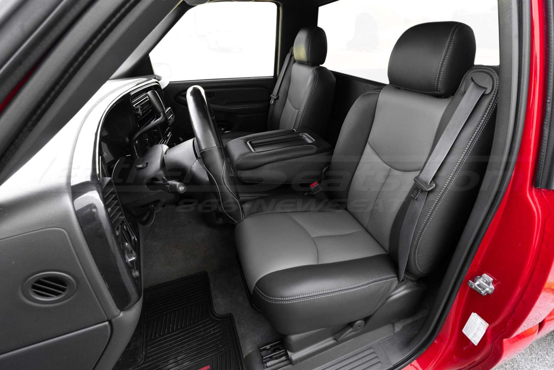 2003-2007 GMC Sierra Classic Regular Cab with custom installed leather seats - Front driver seat with leather console