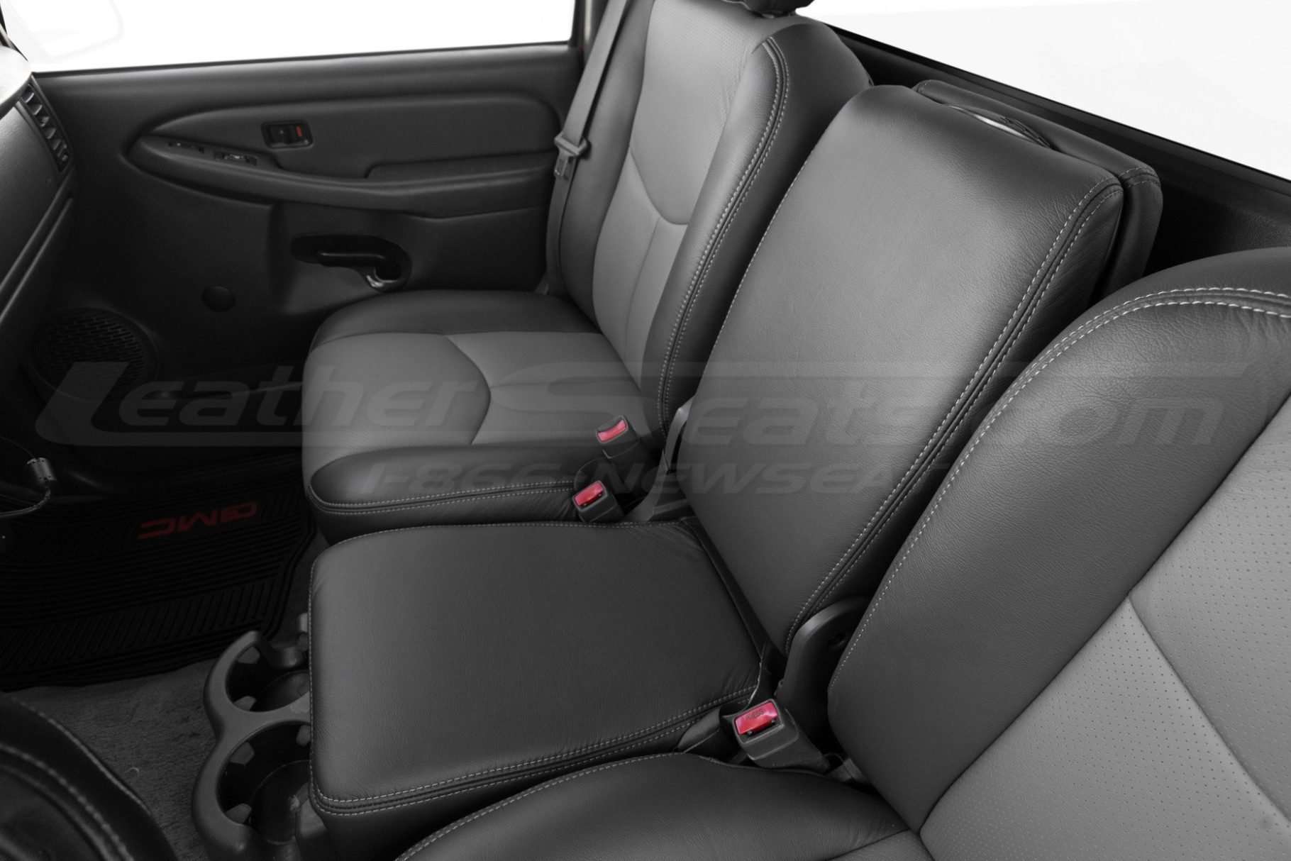 Installed leather middle jump seat for GMC Sierra