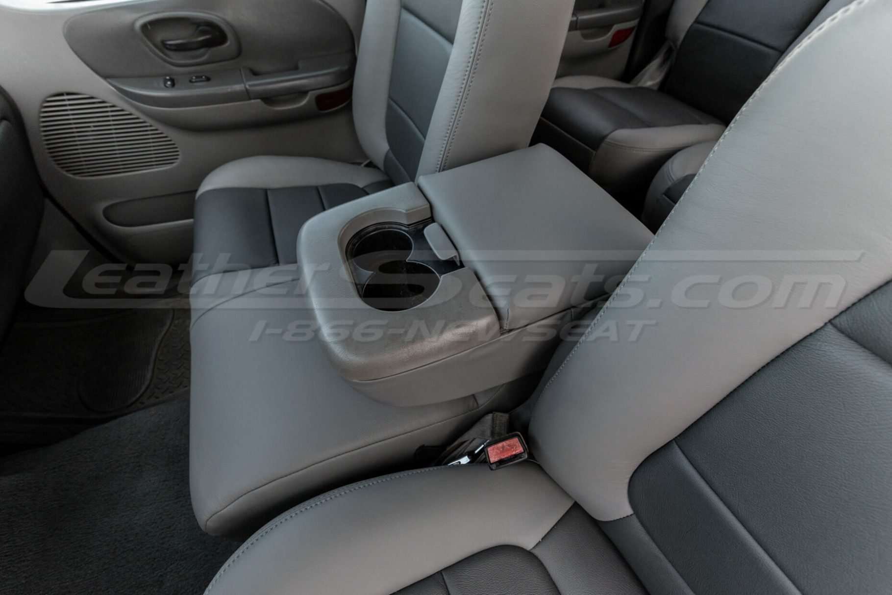 40/20/40 seat configuration with leather console lid cover