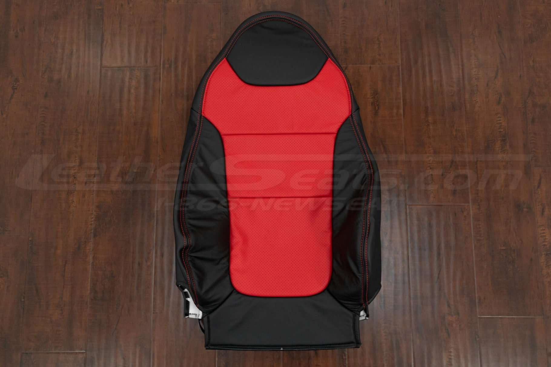 Pontiac Solstice Backrest Uphosltery in Black & Bright Red