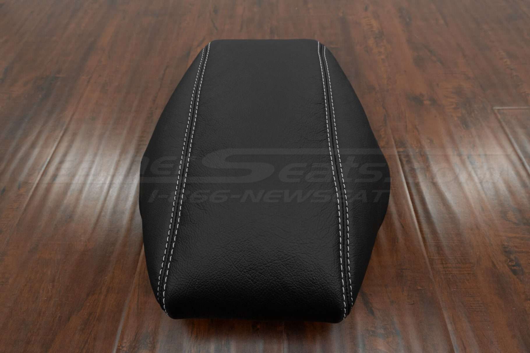 Aftermarket leather console lid cover for Jeep Grand Cherokee