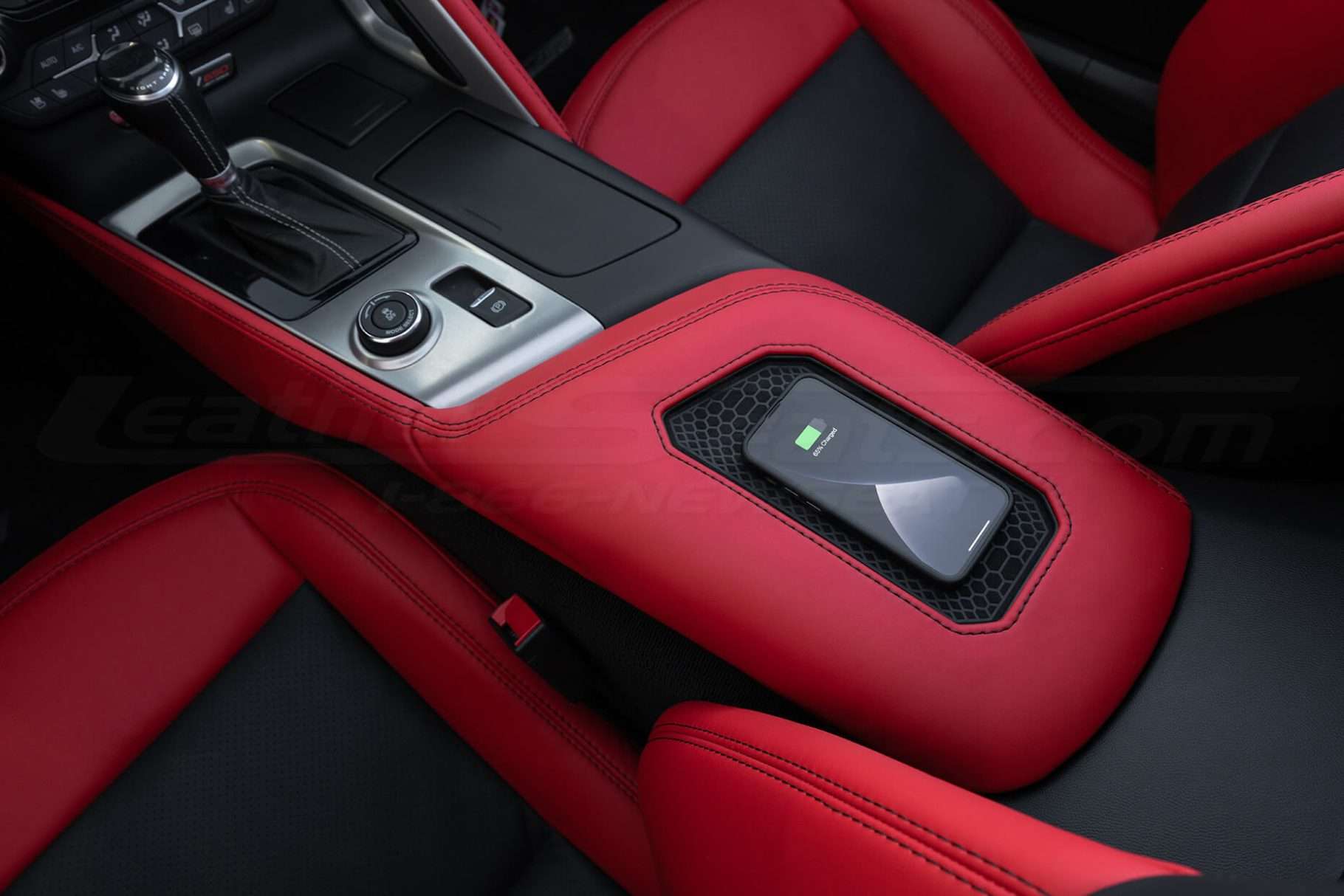 C7 corvette sanctum wireless charging console lid fast charging iphone top down view
