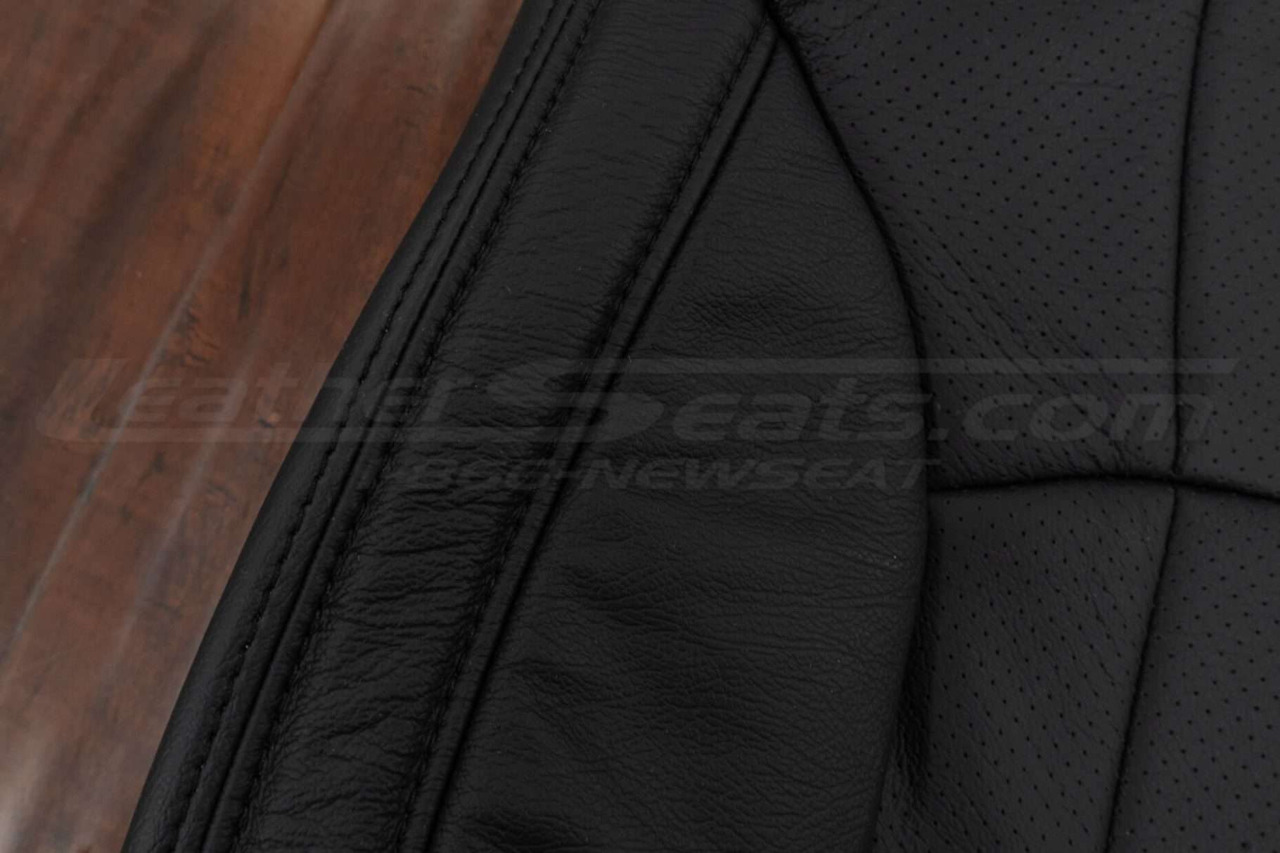Black stitching on Black backrest upholstery for Subaru Outback