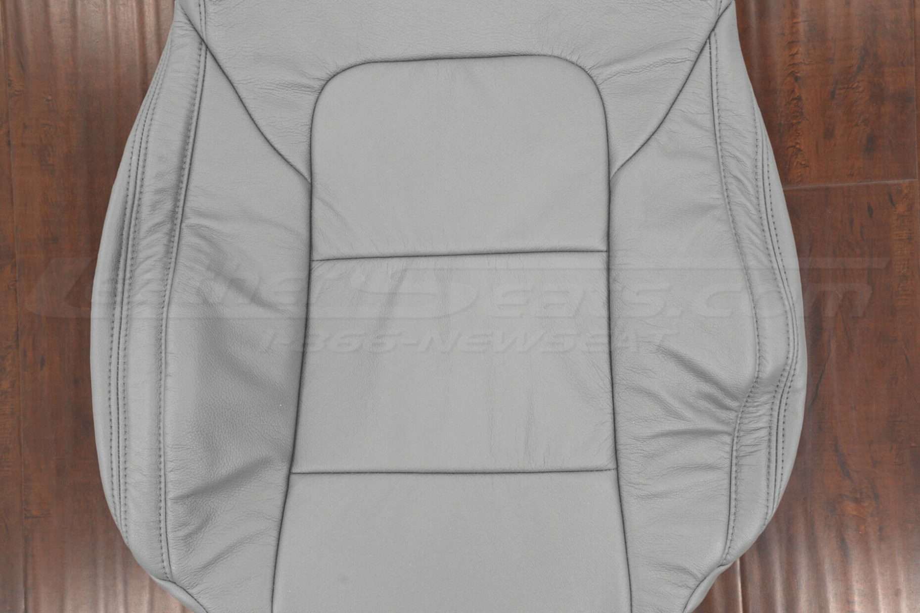 Ash/Gray insert section of leather backrest