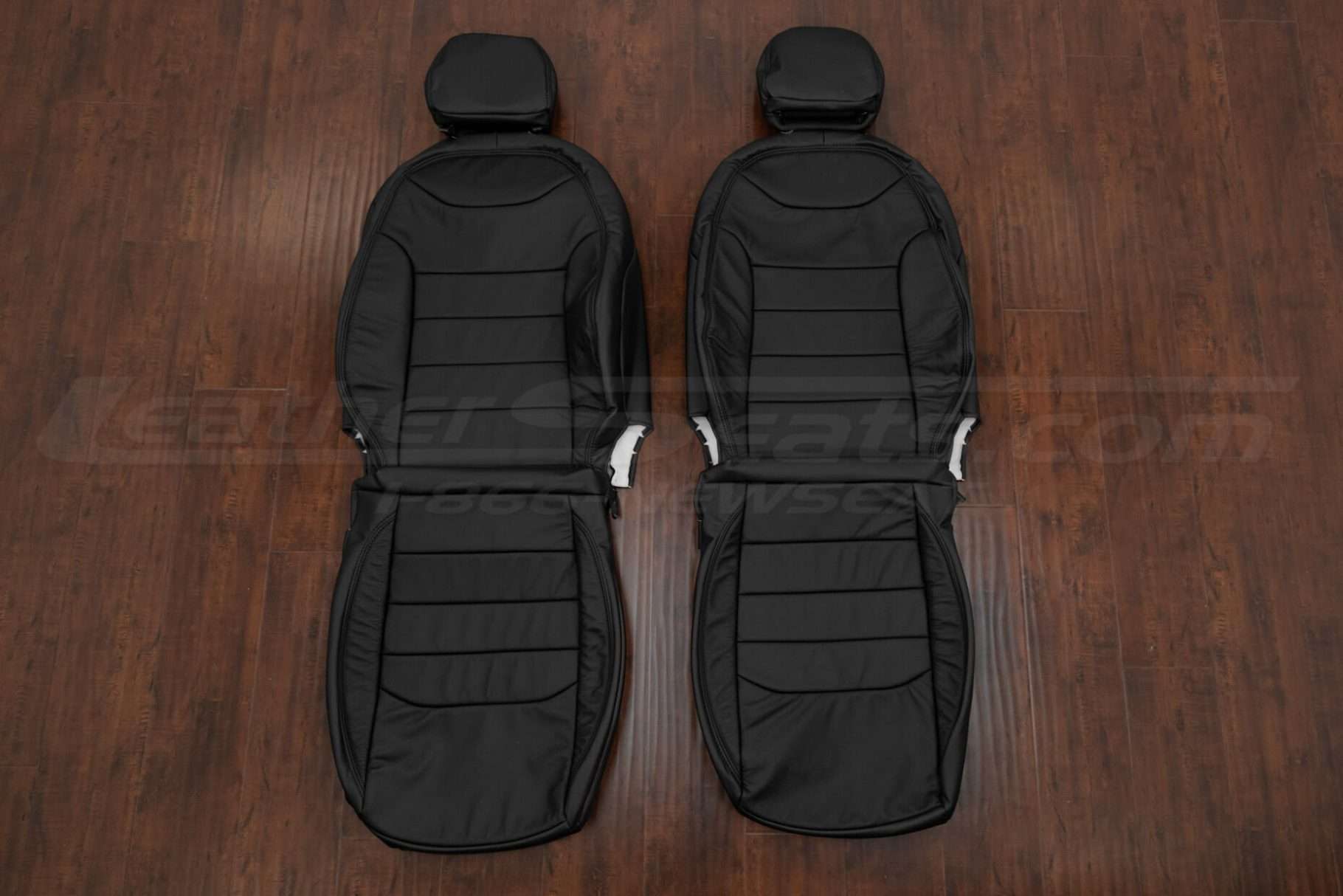 2022-2024 Volswagen Taos Black leather seat interior kit - Front seat upholstery