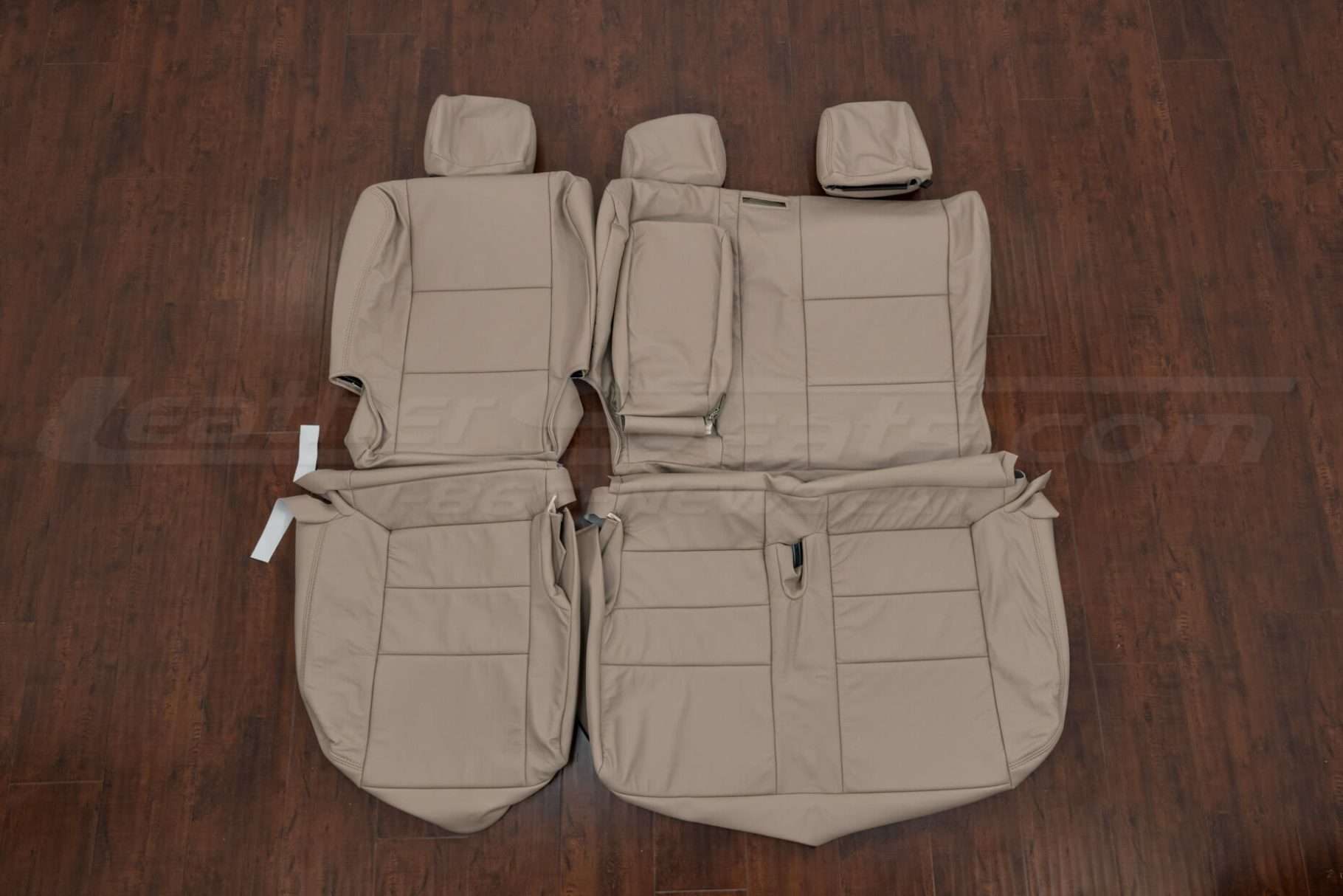 1998-2004 Toyota Landcruiser aftermarket leather kit - Ivory - Middle Row Upholstery with Armrest