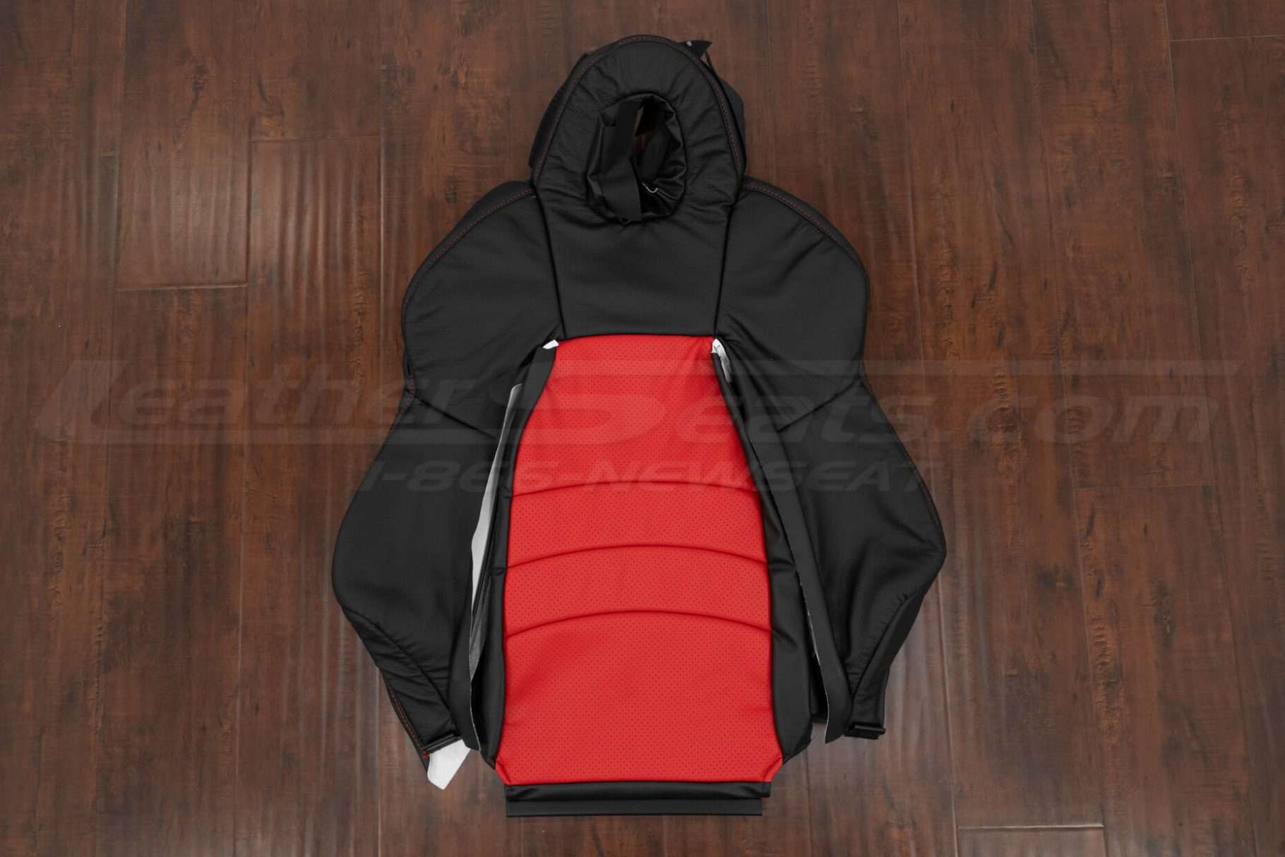 Honda S2000 two-tone leather backrest upholstery in Black & Bright red
