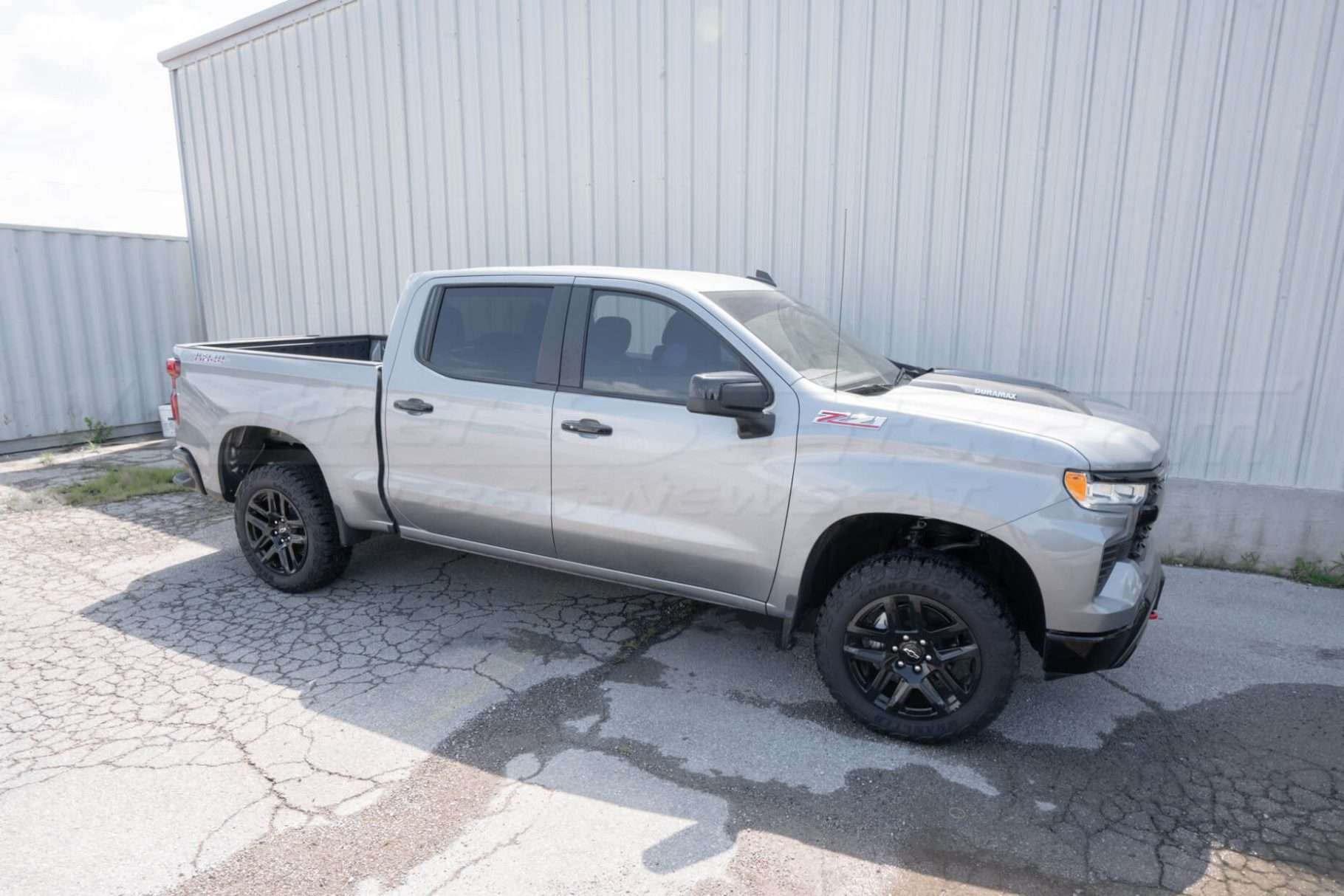 2024 Chevrolet Silverado Silver exterior