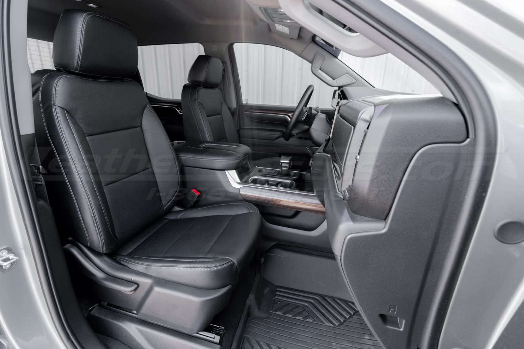 Alternative view of front passenger installed leather seats for chevrolet silverado