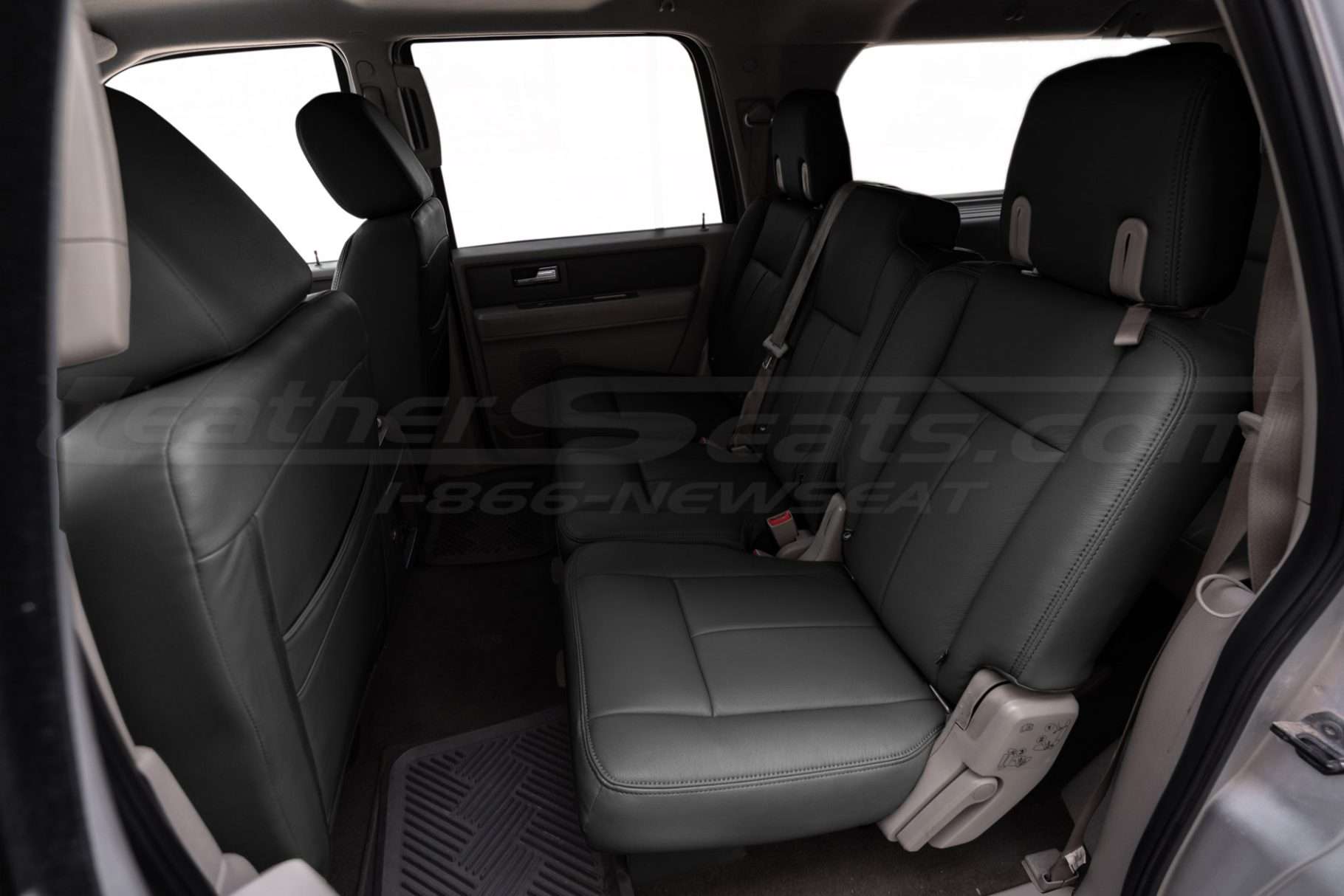 Ford Expedition installed middle row leather seats in oem charcoal/ dark graphite leather