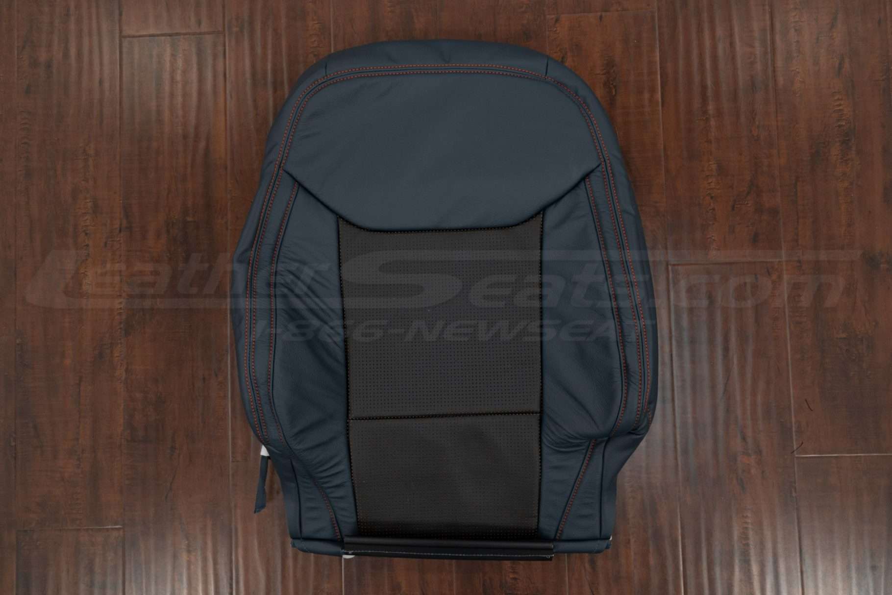 Two-Tone Ford Maverick leather backrest in Blue and Piazza Orange