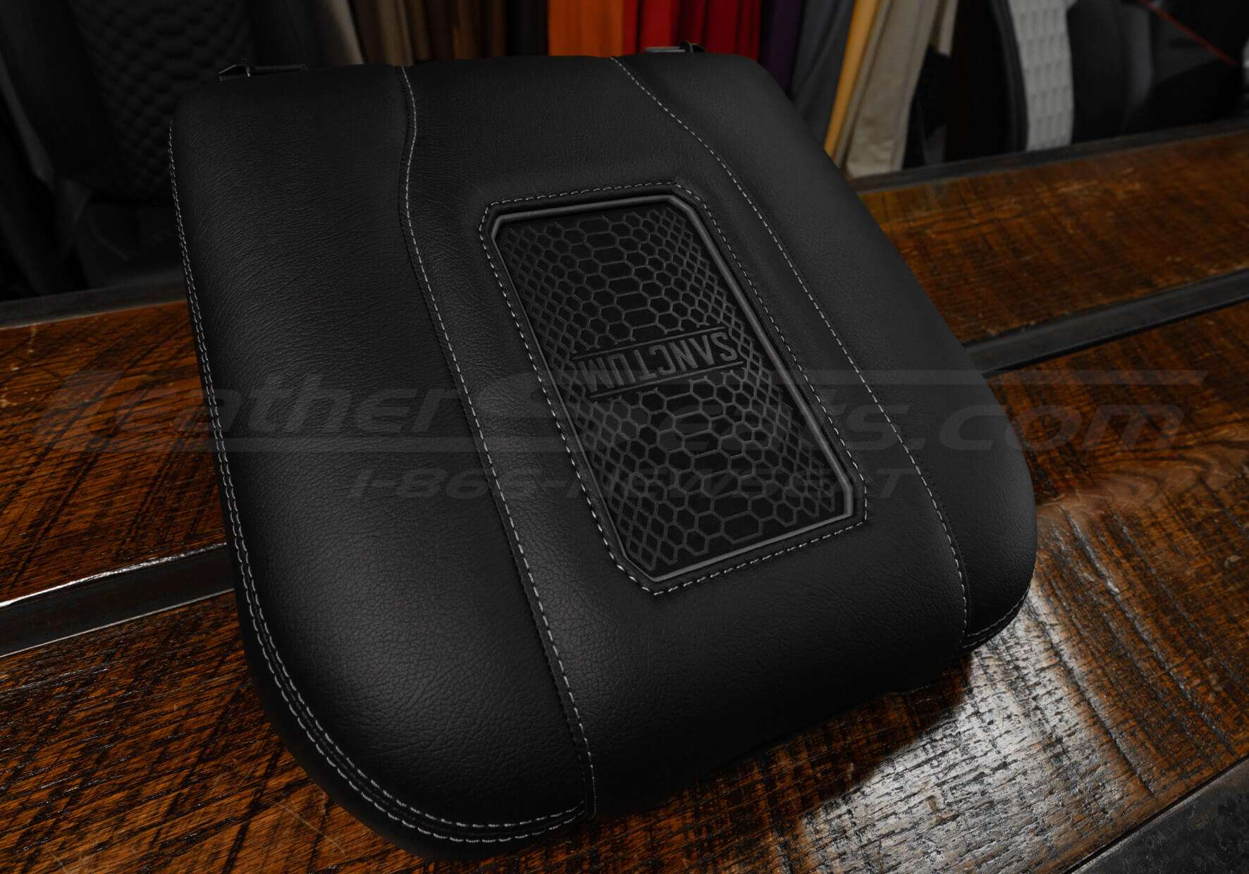 Leather Wireless Phone Chargong Cnosole Lid for GMC and Chevrolet Trucks
