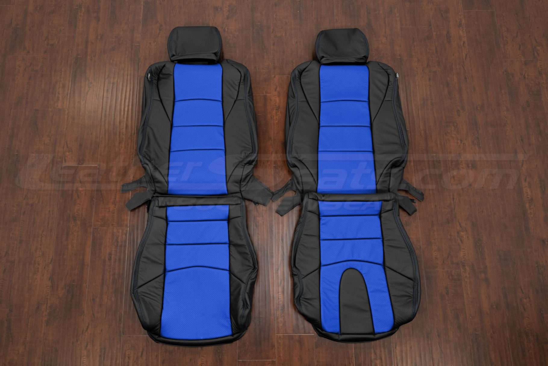 2003-2008 Nissan 350z leather seat interior kit - Black/Cobalt - front seat upholstery