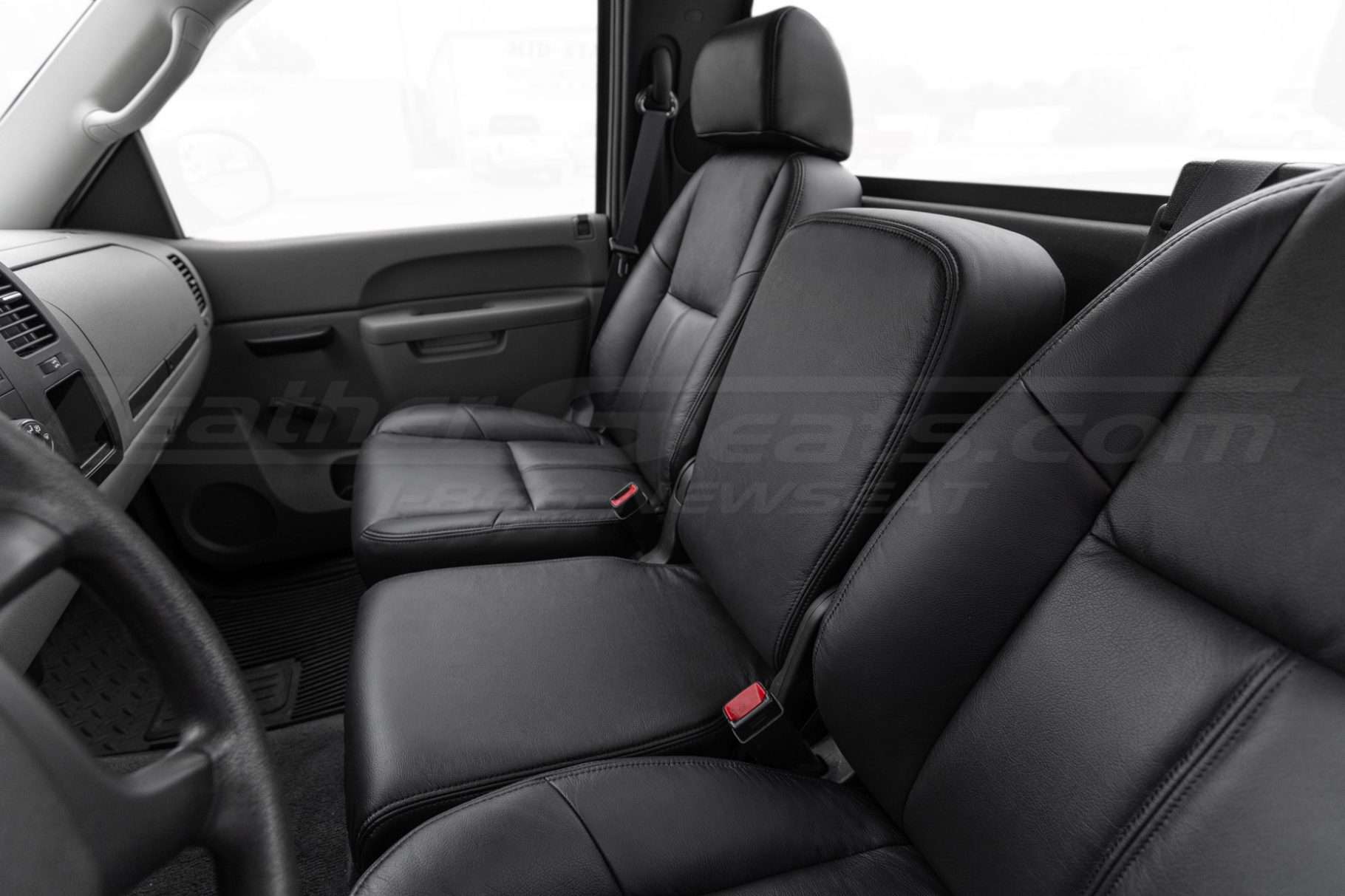 Jump seat foldable section close-up