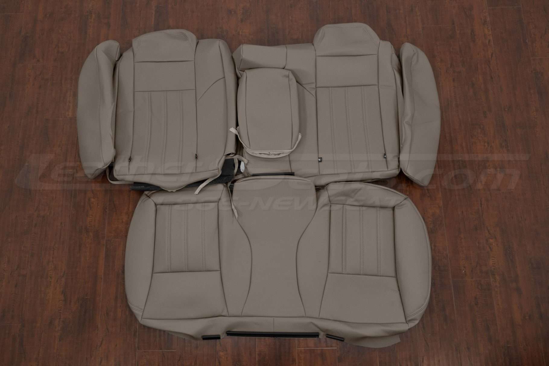 2005-2010 Chrysler 300c sedan laftermarket leather seat interior kit - Beach - Rear seat upholstery with armrest and bolsters