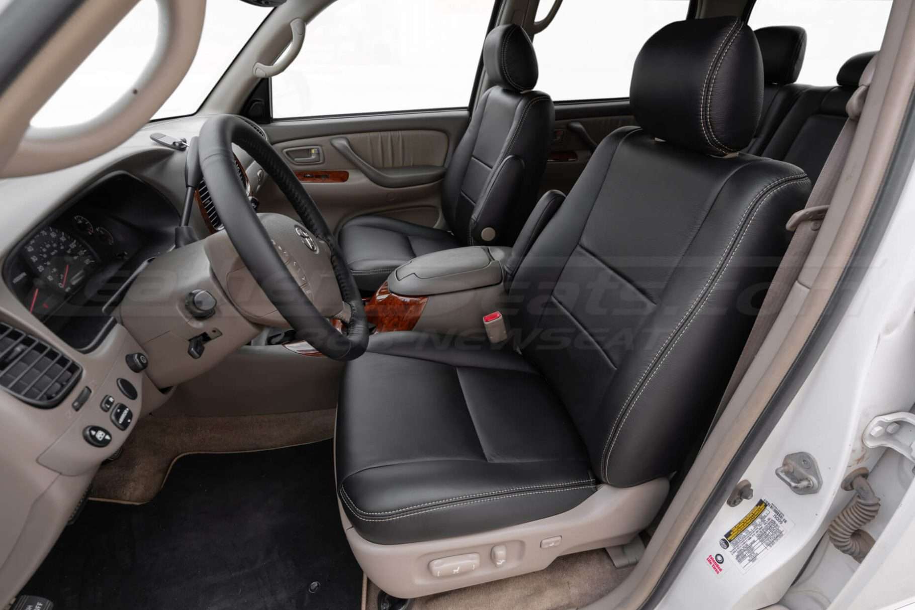 Alternative view of toyota tundra with black leather seats