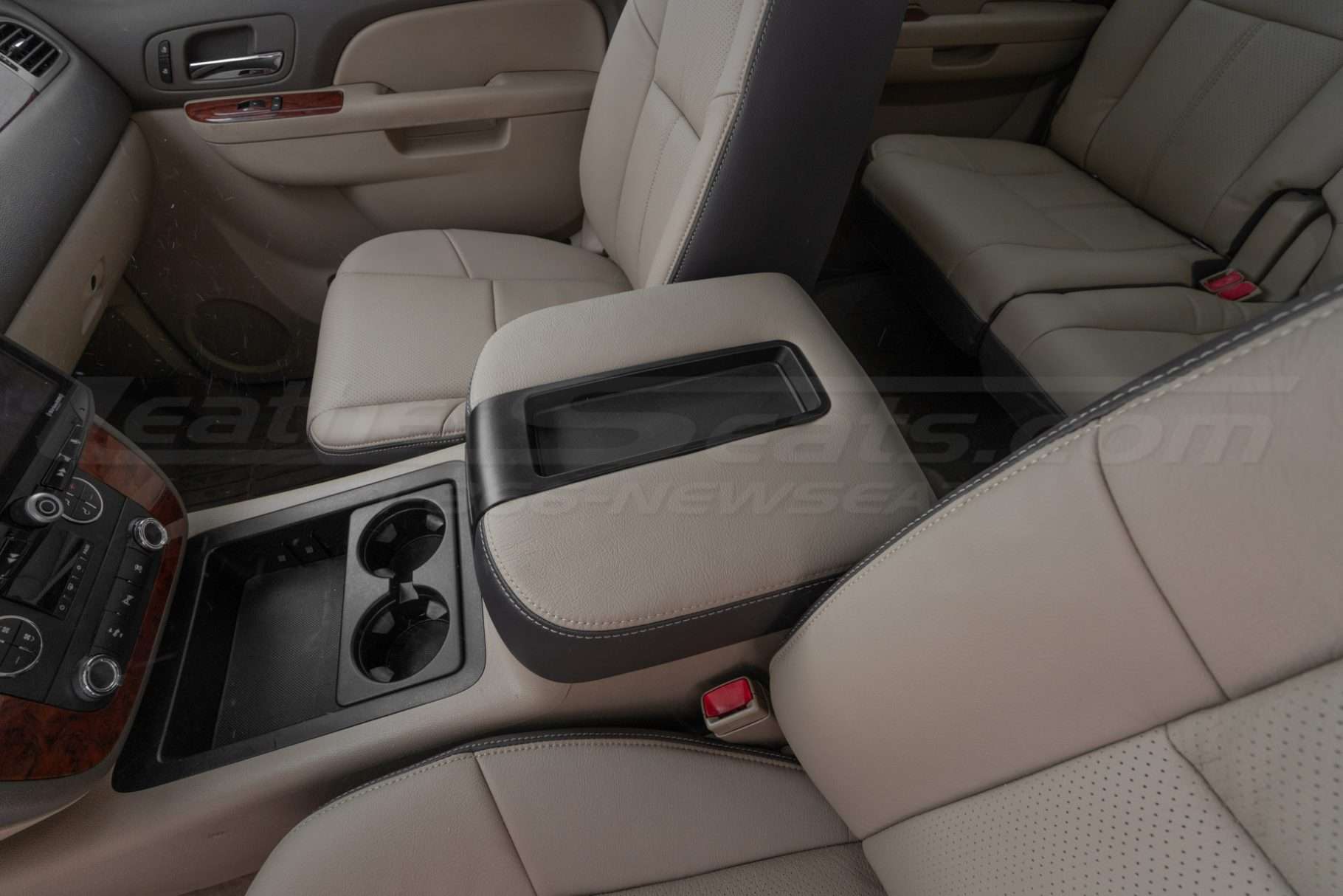 2007-2011 Chevrolet Silverado & GMC Sierra leather console lid cover - installed