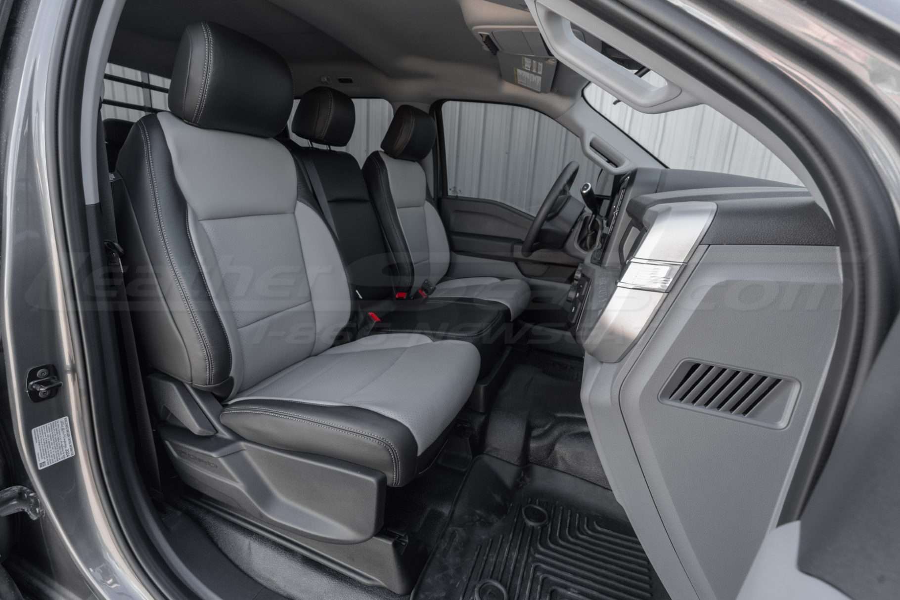 Front passenger leather superduty seats with jump seat up