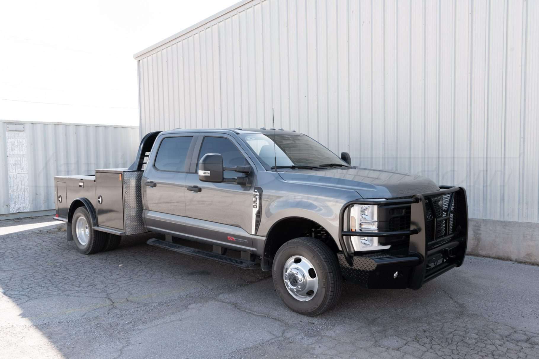 2024 Ford F-350 Silver exterior
