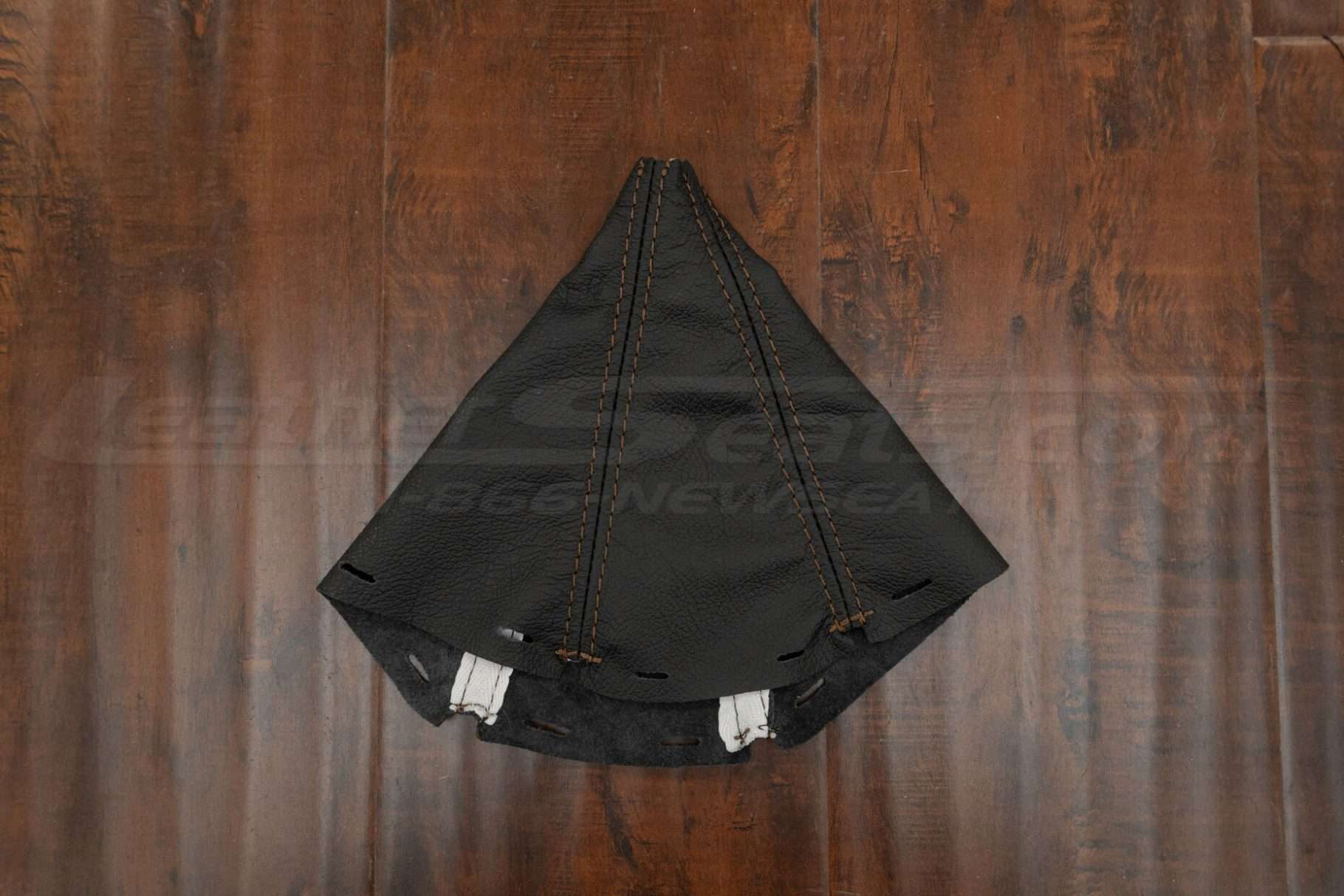 1994-1997 Acura Integra aftermarket leather shift hoot upholstery in black with chocolate stitching