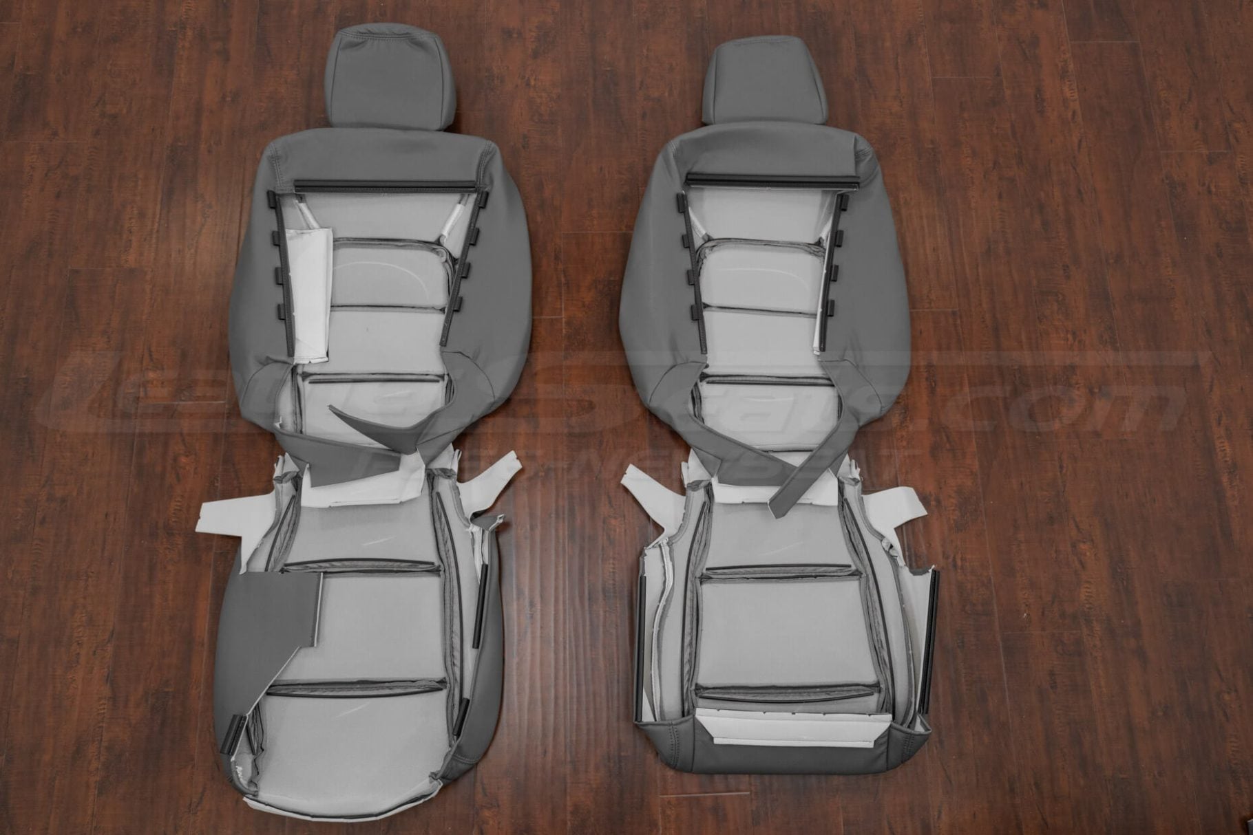 Front seat of honda pilot ex leather upholstery flipped