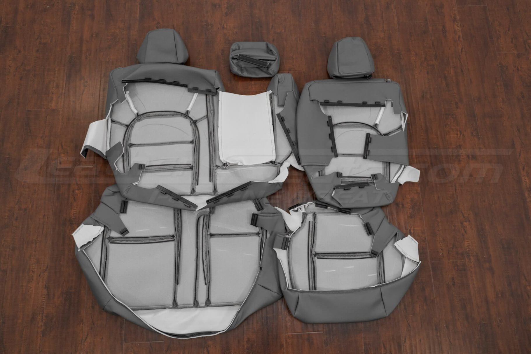 Honda pilot light grey lmiddle row upholstery flipped