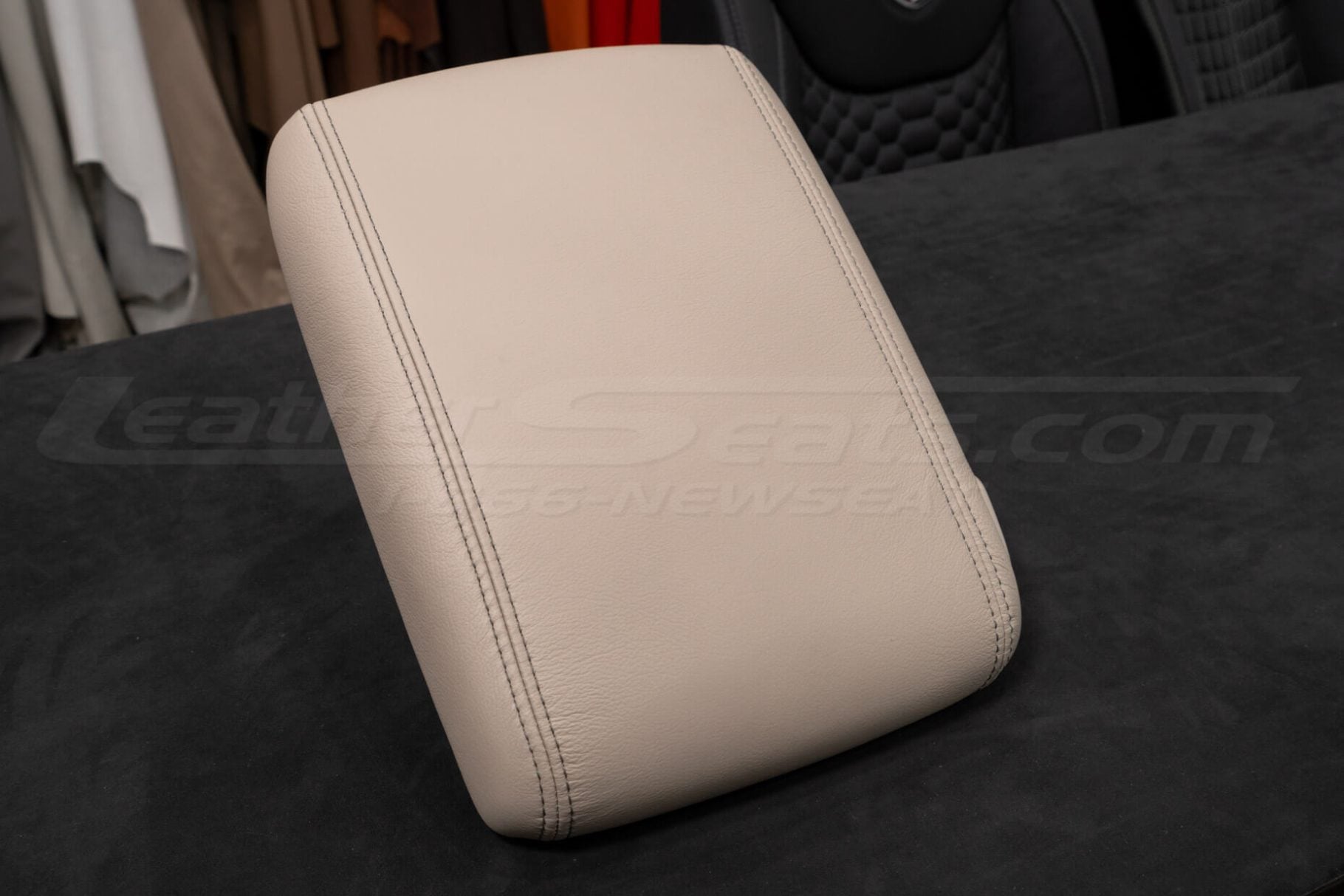 2003-2006 Cadiallac Escalade leather center console lid in Canvas