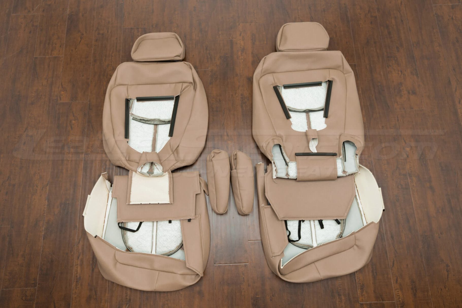 Front seat light cashmere hhr upholstery flipped