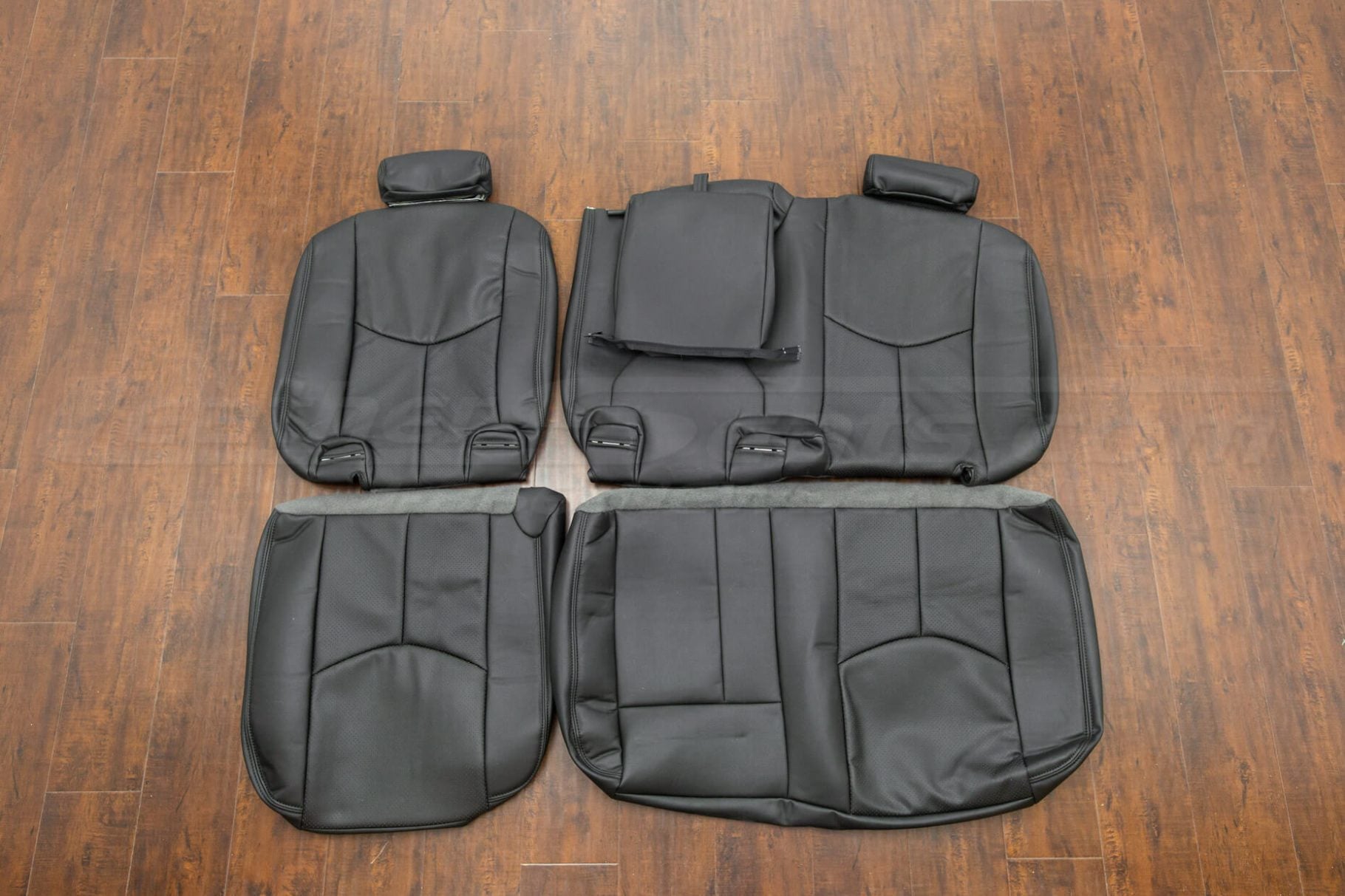 2003-2006 Chevrolet Avalanche Black leather seat covers - Rear seat upholstery with armrests
