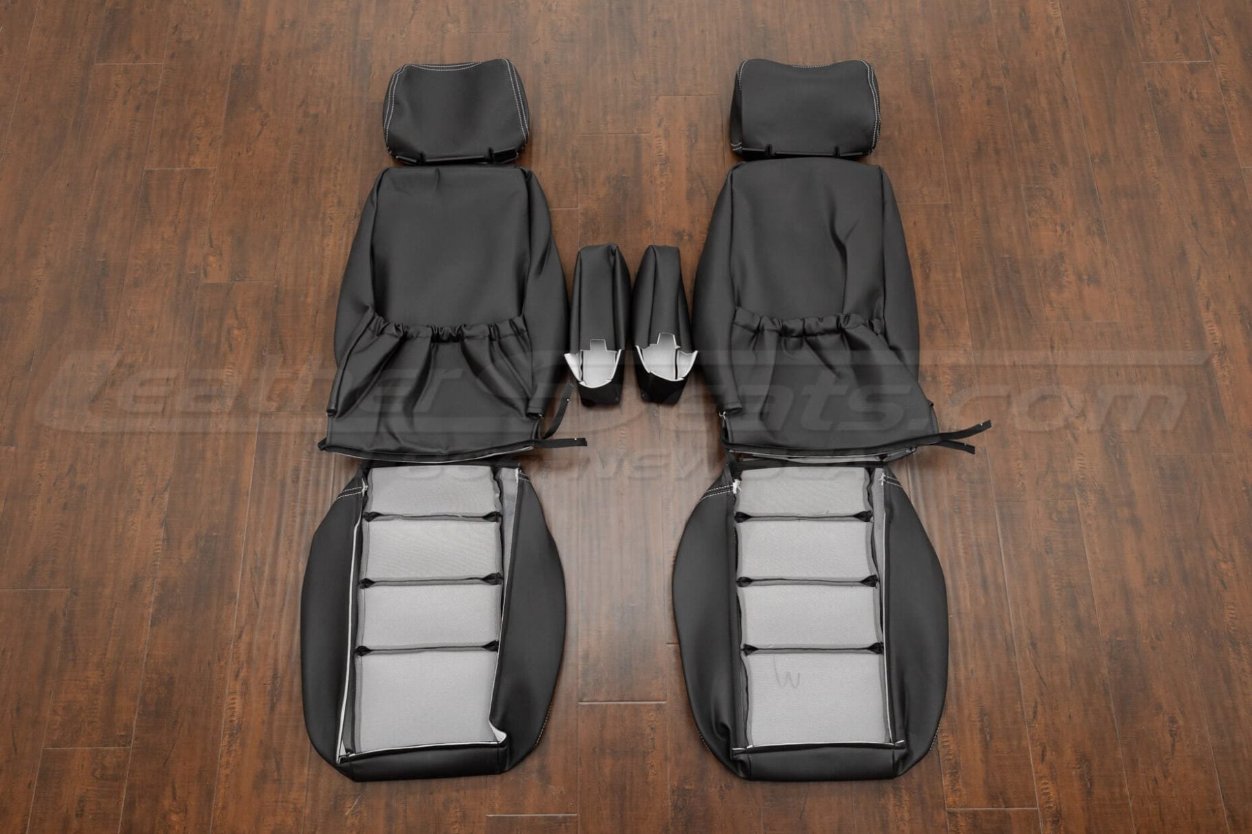 Front seat upholstery with armrests flipped