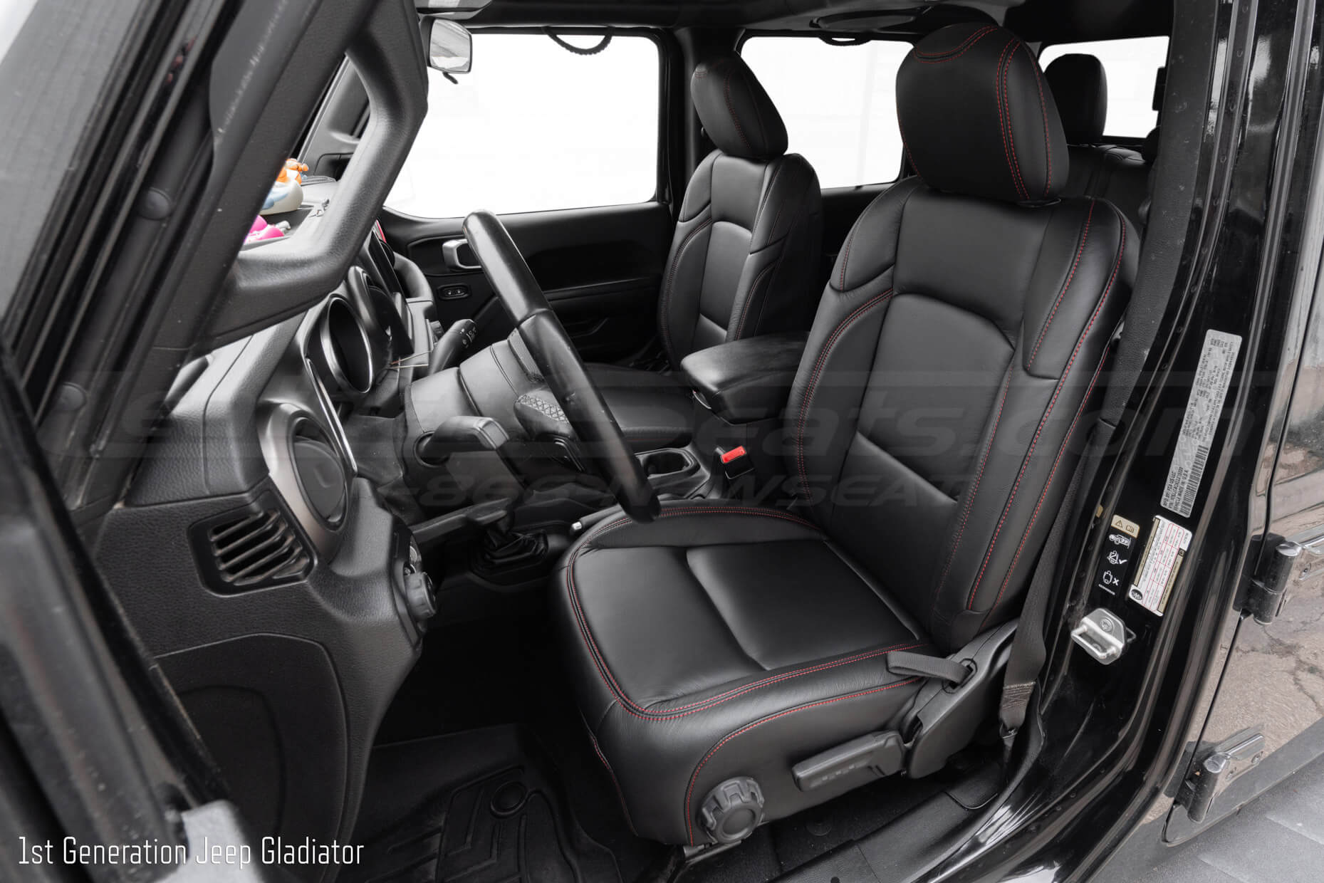 2020-2025 Jeep gladiator with black leather seat covers installed