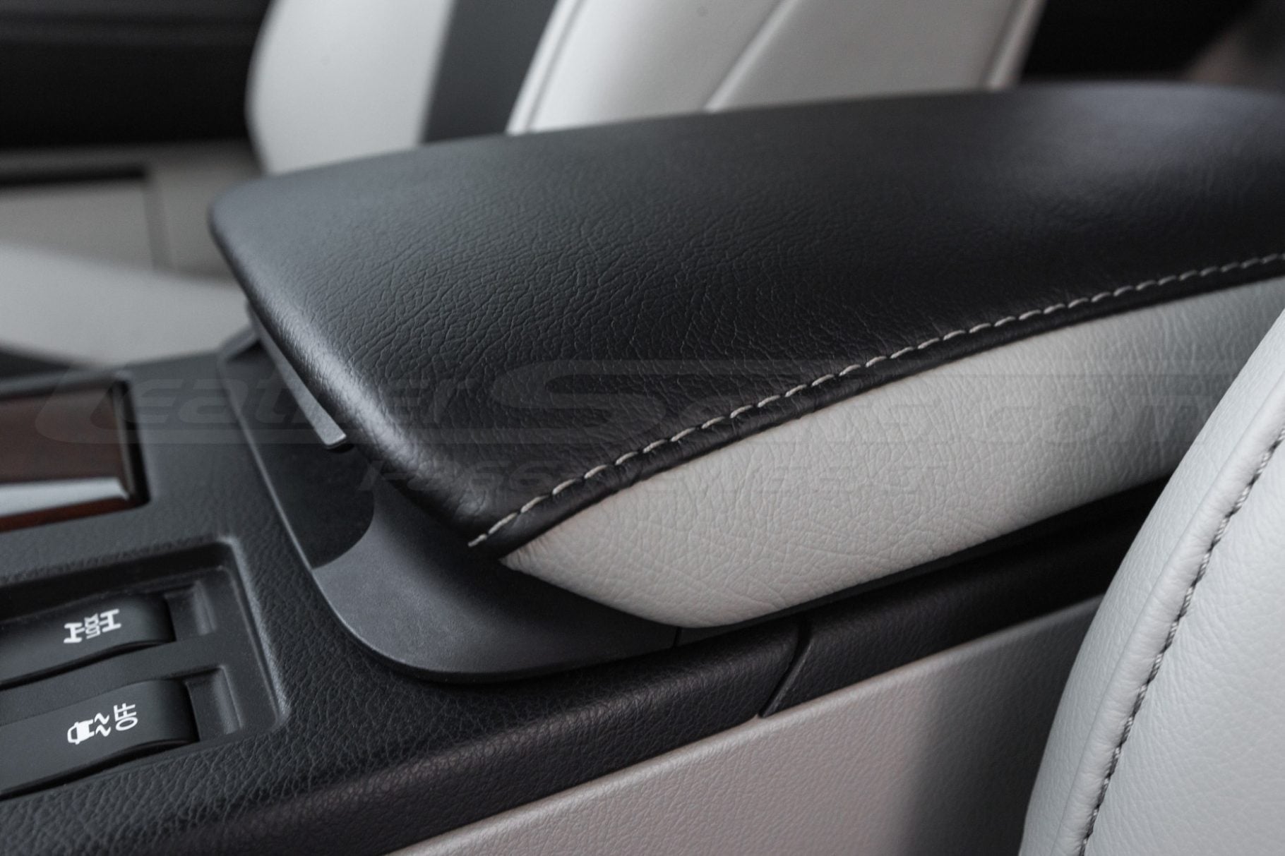 Stitching close-up on rx350 center console lid cover
