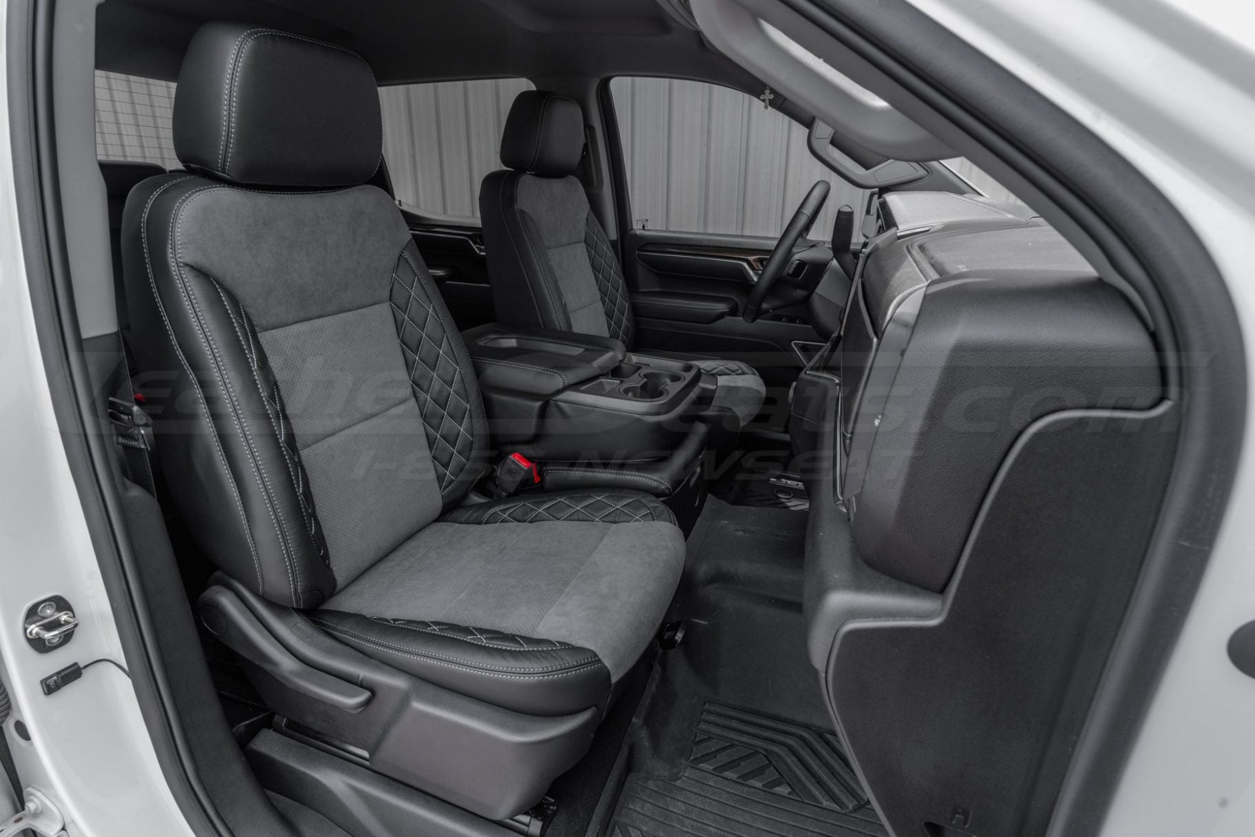 2019-2025 ChevroletSilverado leather seats with black leather, dark slate suede and diamond quilted wings