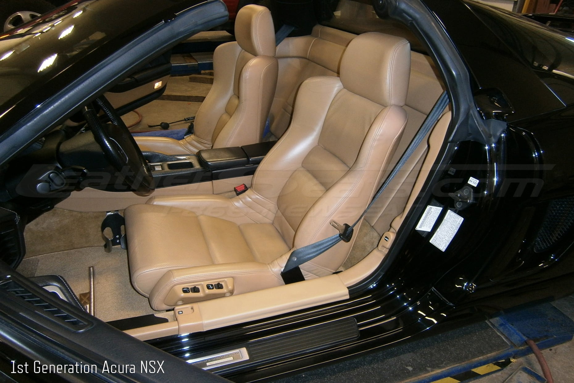 1st Gen NSX with cracked OEM leather