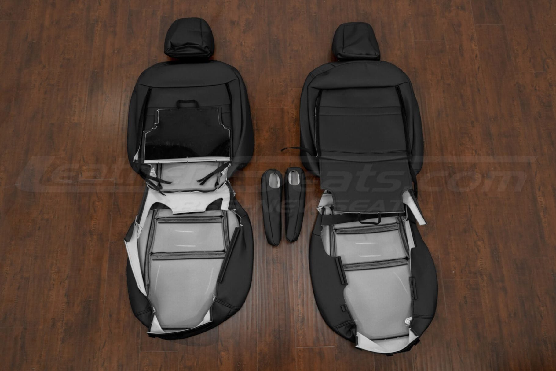Front seatpassport upholster with armrests flipped