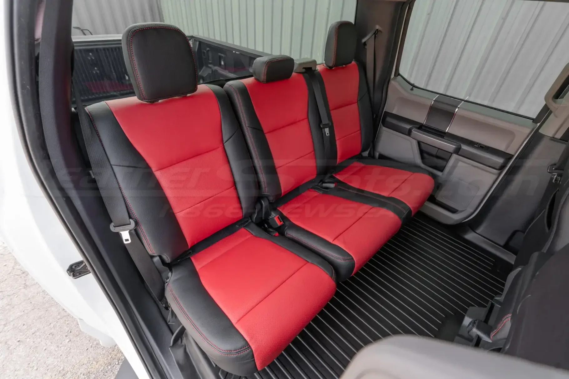 Replacement leather seat covers in black and red for ford superduty