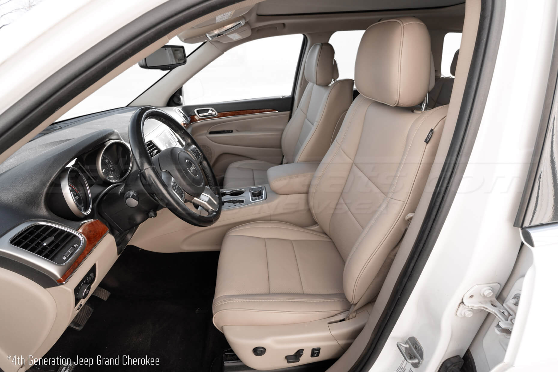 2011-2022 Jeep Grand Cherokee with aftermarket leather seats