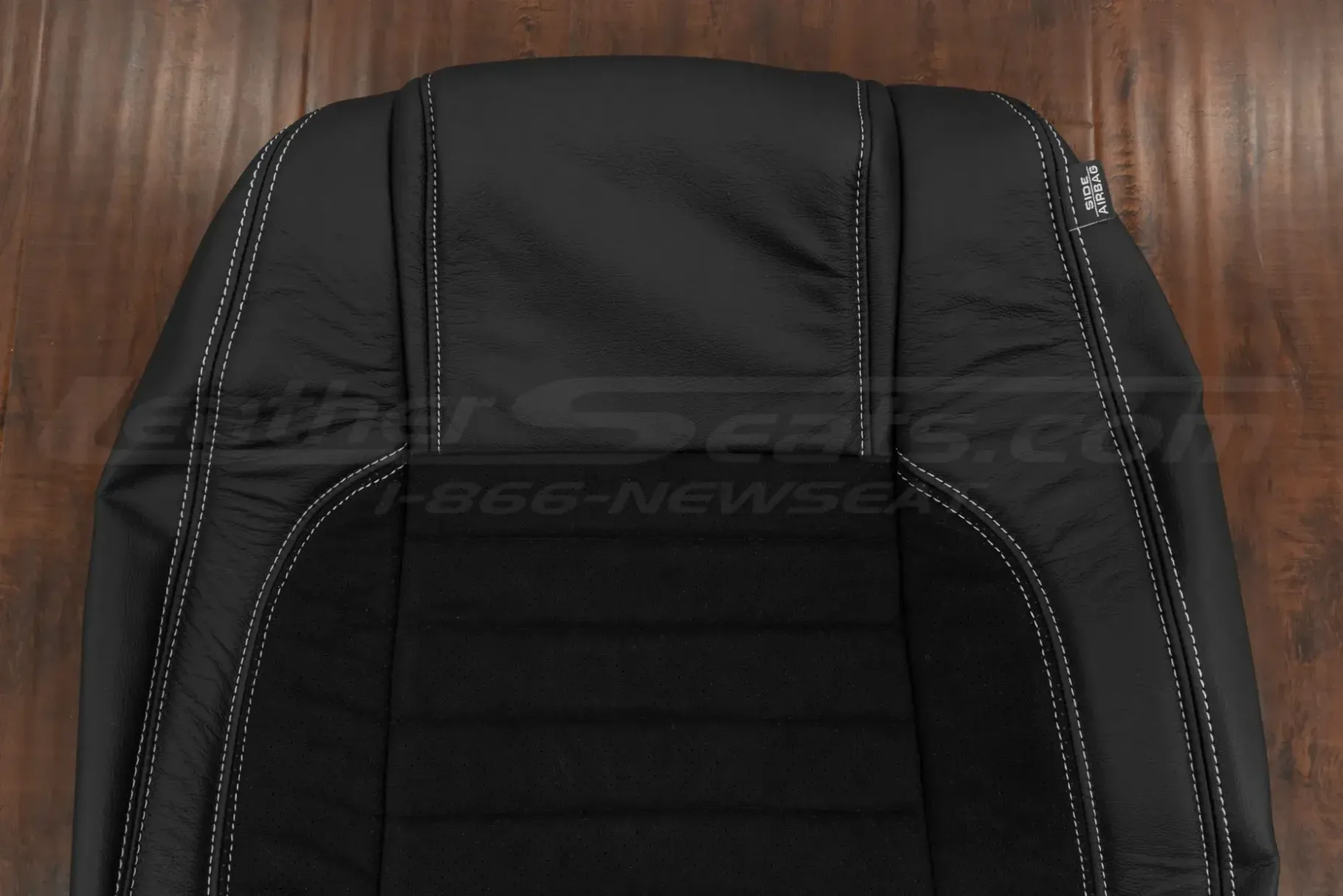 Upper section of two-tone mustang backrest