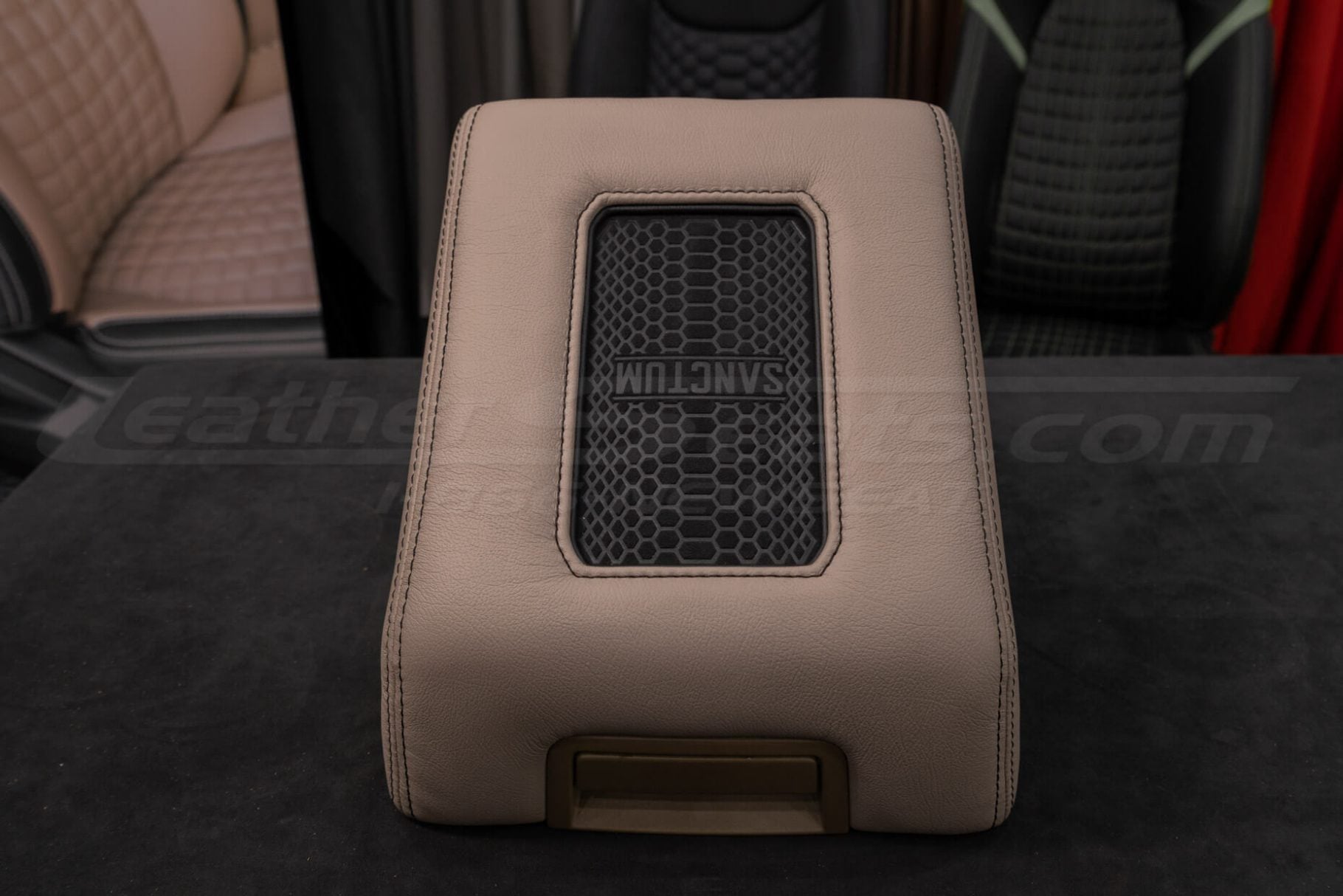 Wireless Phone Charging Center Console Lid for 2004-2008 Ford F-150